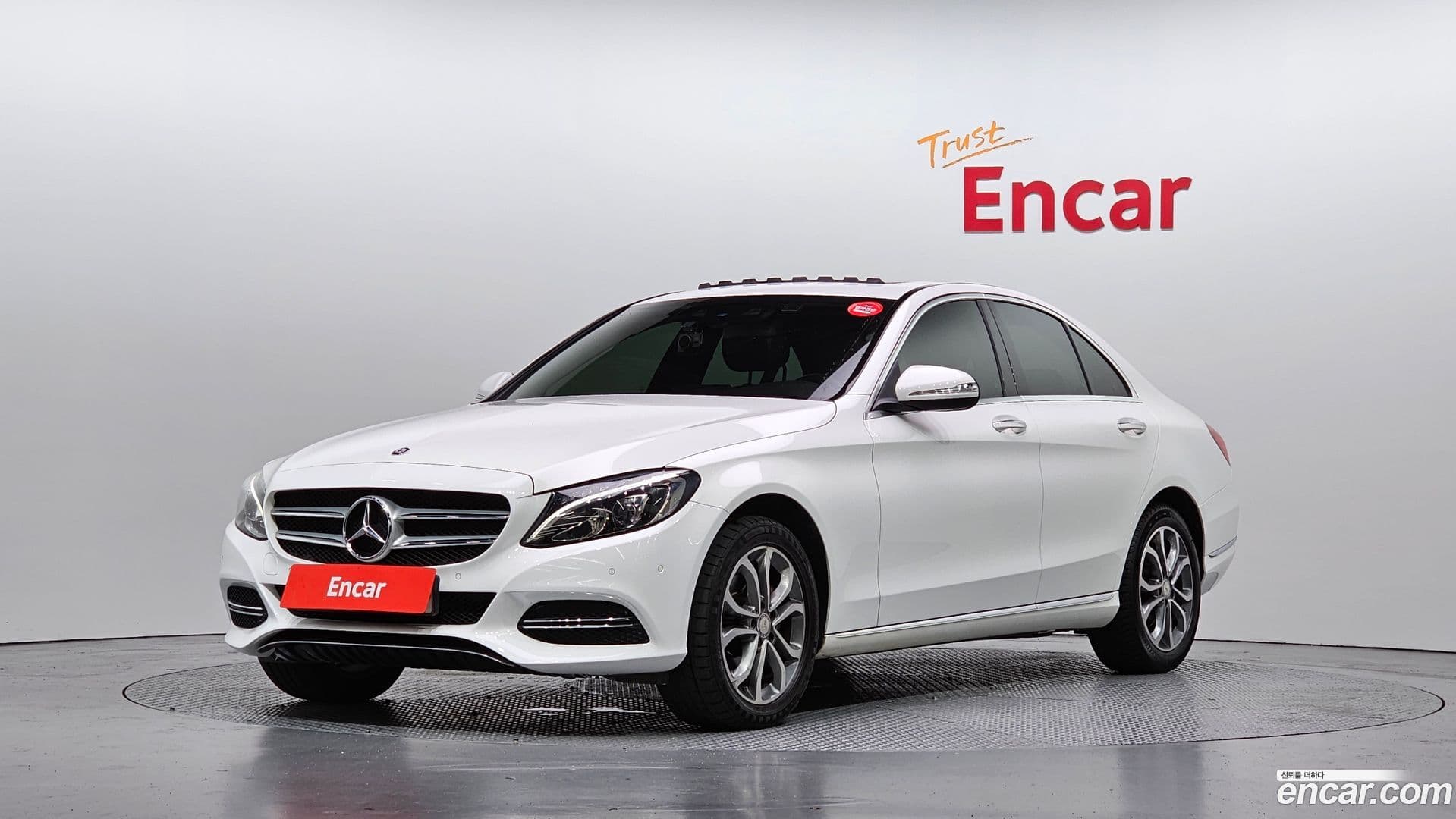 Main__Slider__Photo:C-Class Mercedes-Benz 2014.11-0
