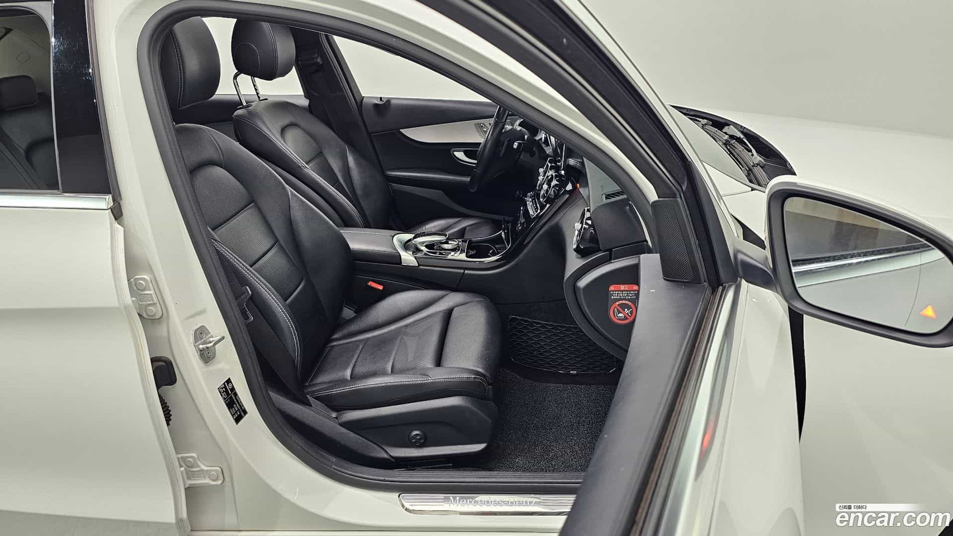 C-Class Mercedes-Benz 2014.11-INNER-010