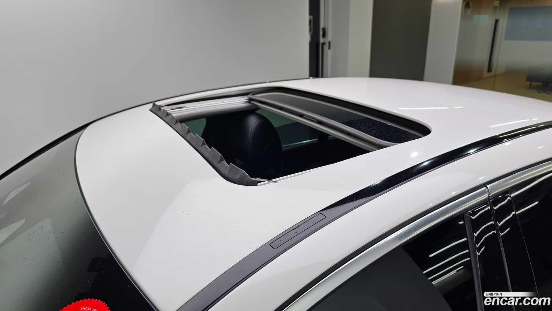 C-Class Mercedes-Benz 2014.11-OPTION-024
