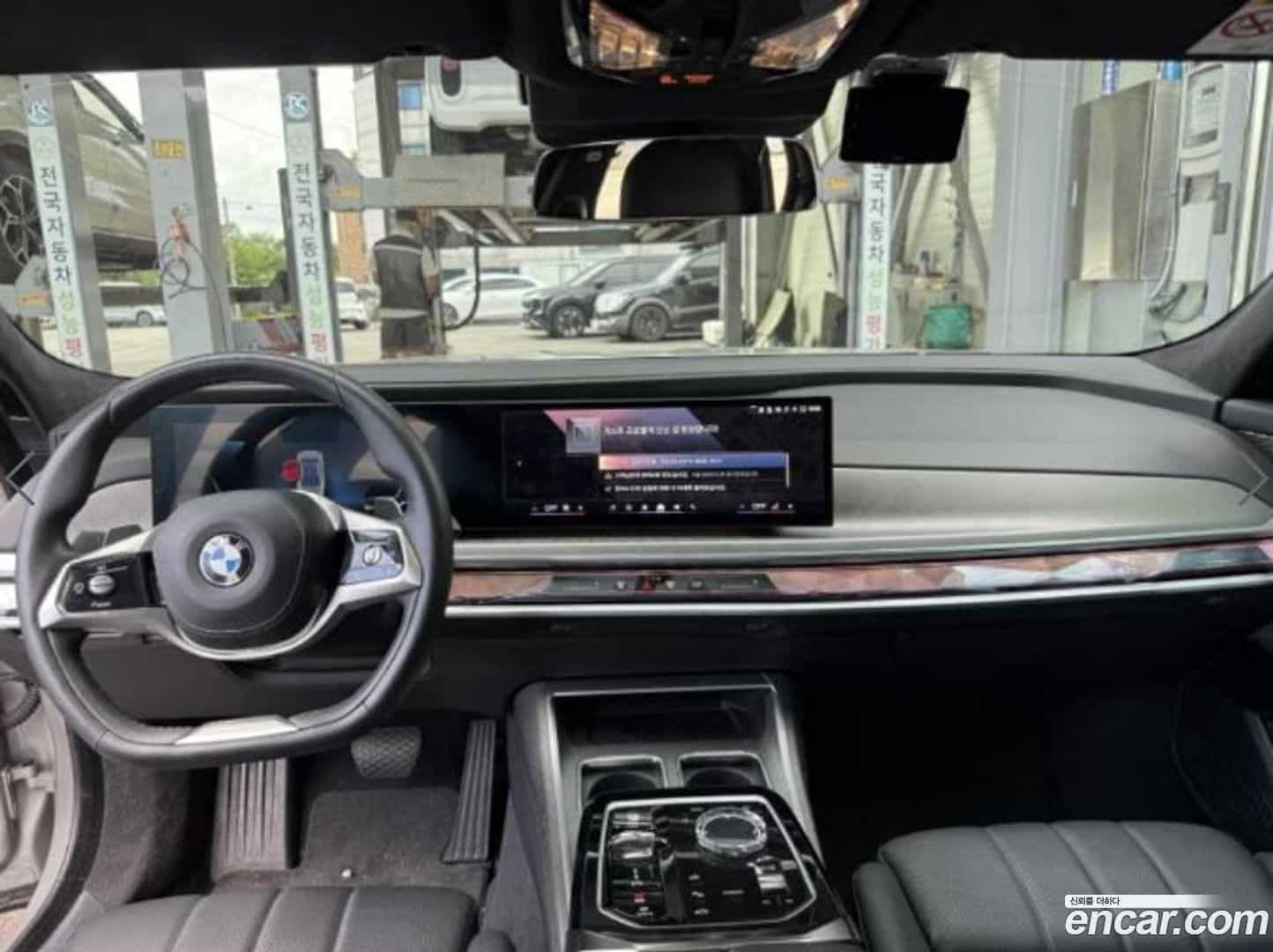 7-Series BMW 2023.7-INNER-010