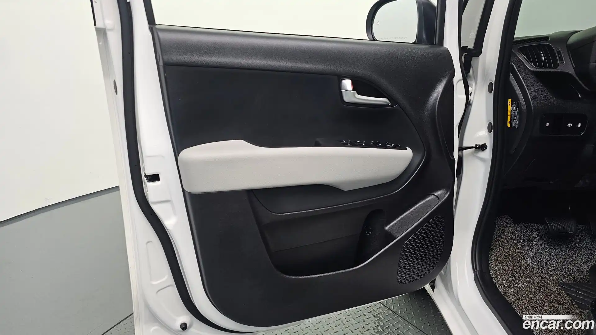 RAY Kia 2025.2-INNER-034