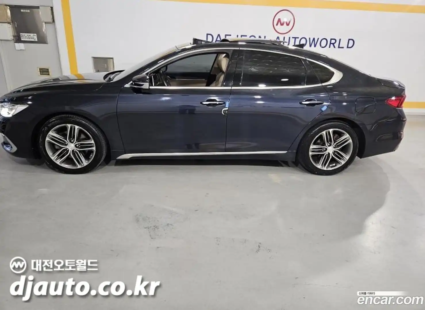 Grandeur Hyundai 2017.1-OUTER-002