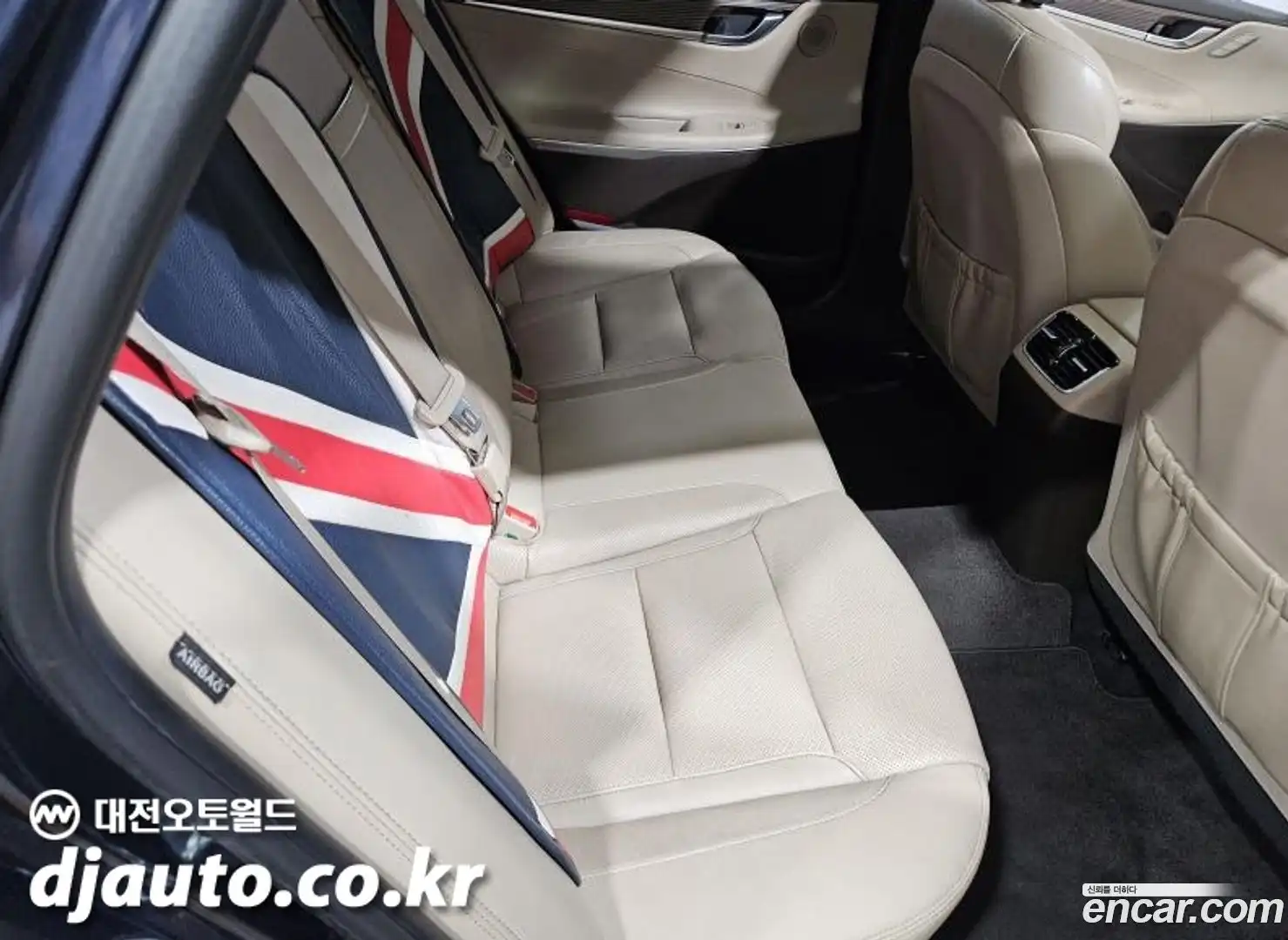 Grandeur Hyundai 2017.1-INNER-010