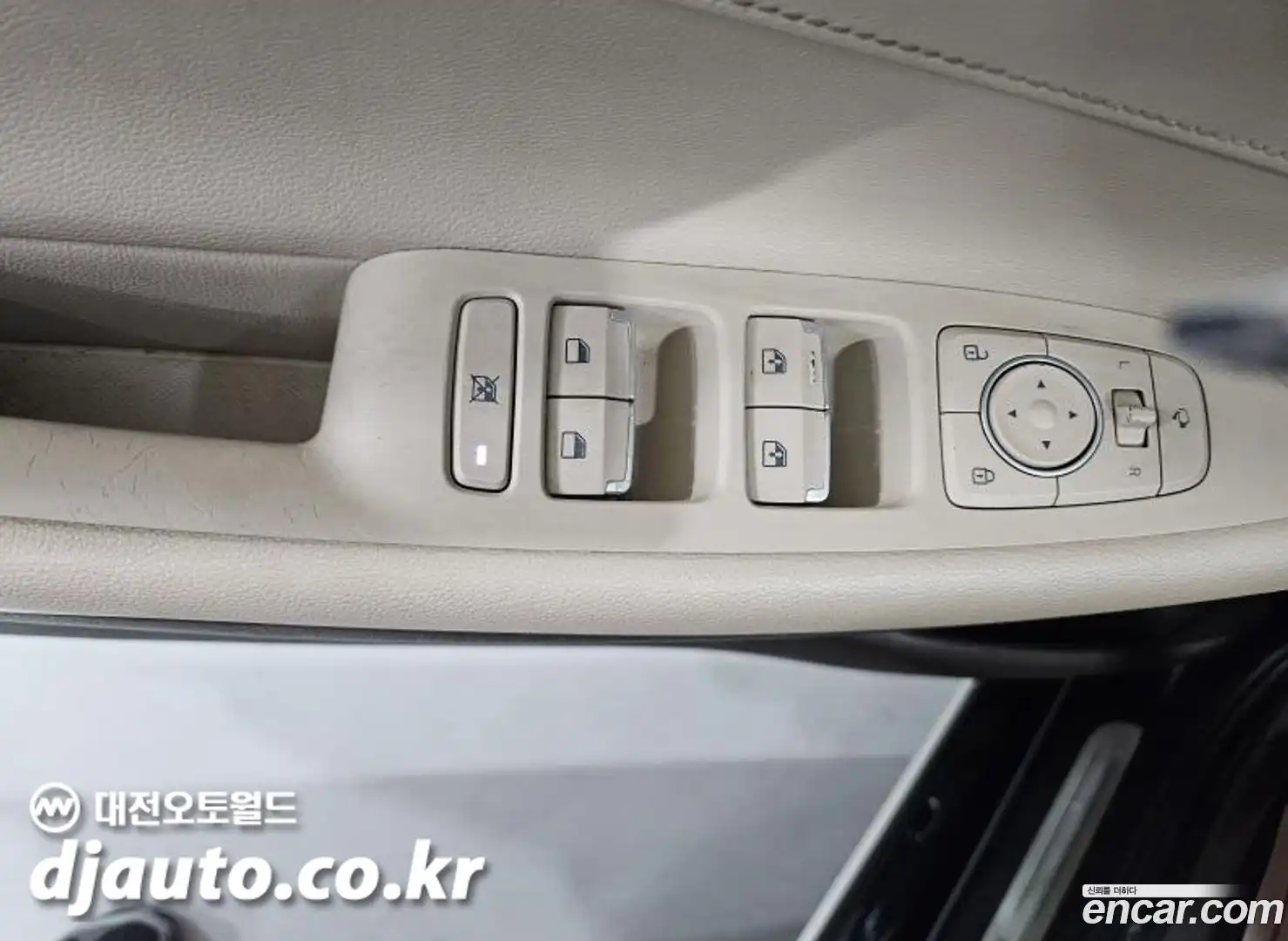 Grandeur Hyundai 2017.1-OPTION-017