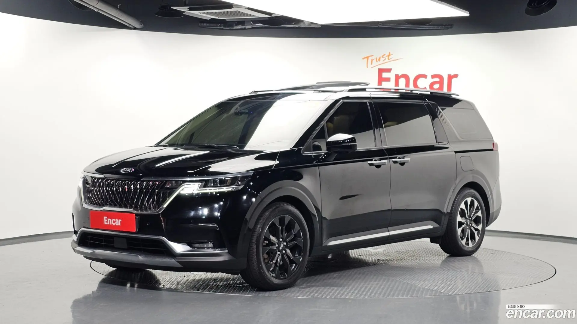 Main__Slider__Photo:Canival Kia 2021.4-0