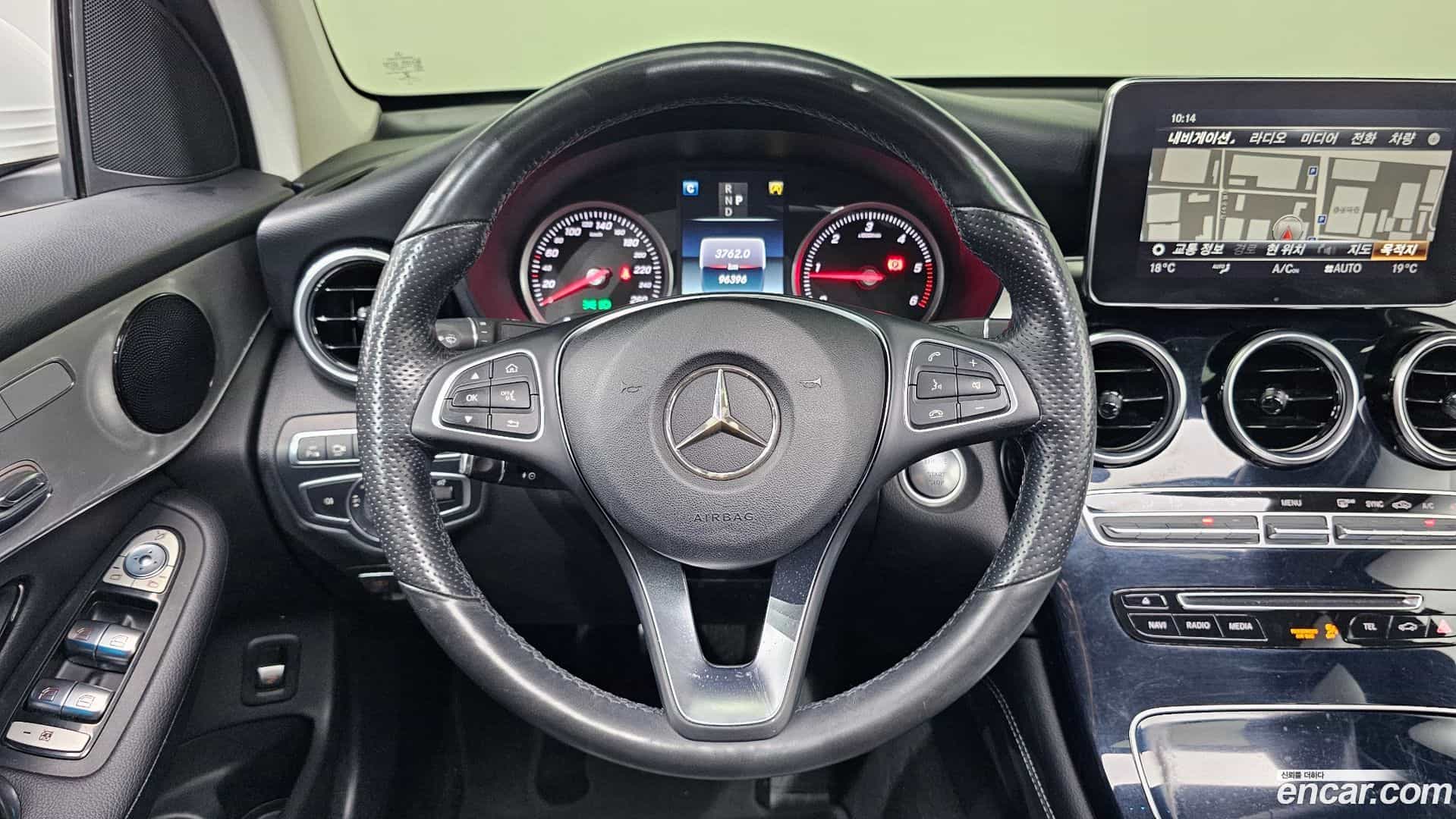 GLC-Class Mercedes-Benz 2018.3-OPTION-017