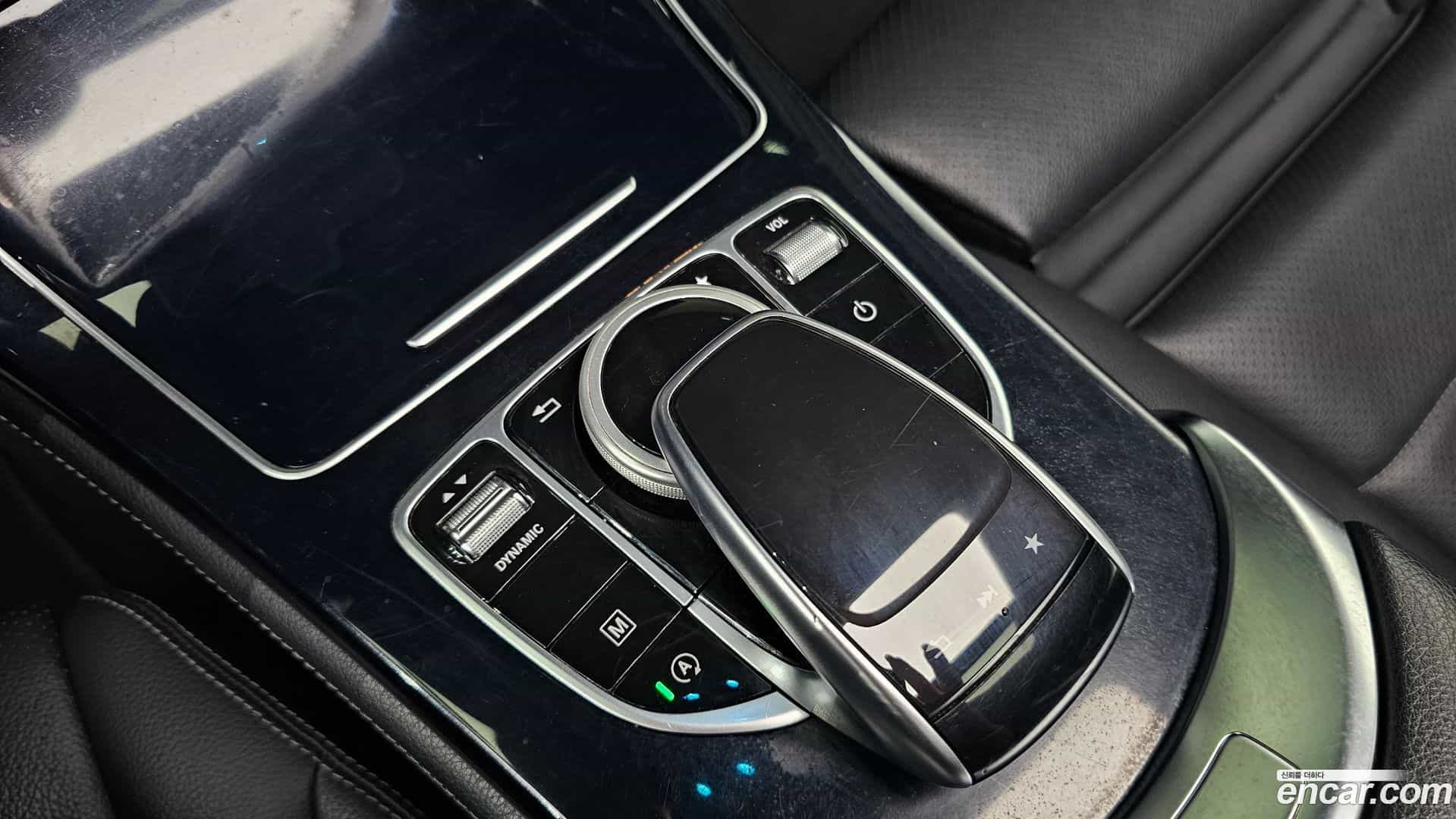 GLC-Class Mercedes-Benz 2018.3-OPTION-043