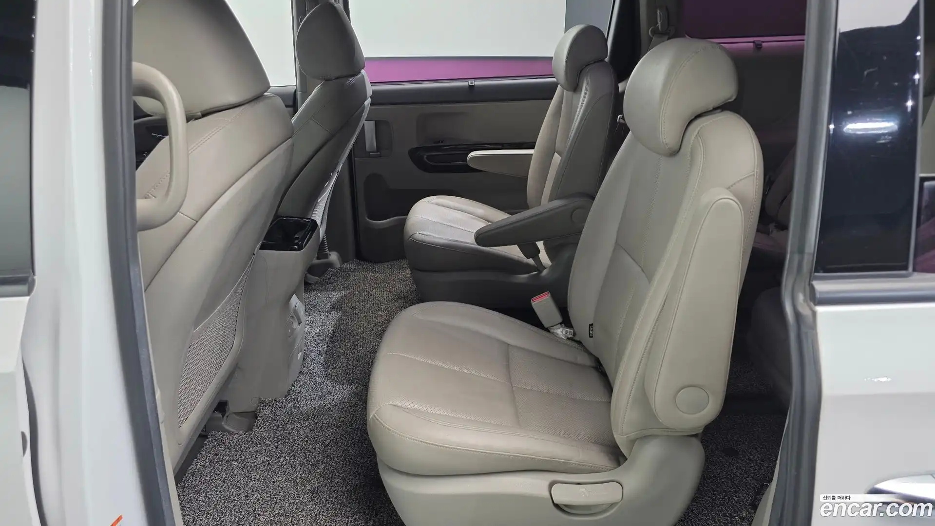 Canival Kia 2018.2-INNER-036