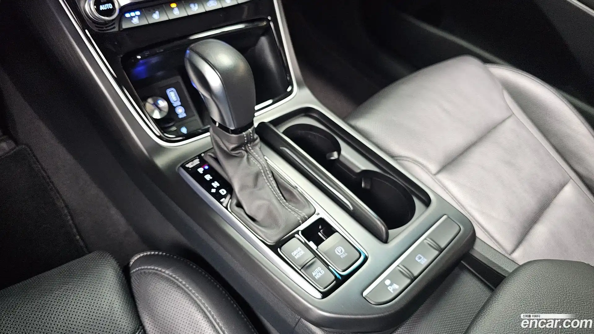 Grandeur Hyundai 2018.8-INNER-009