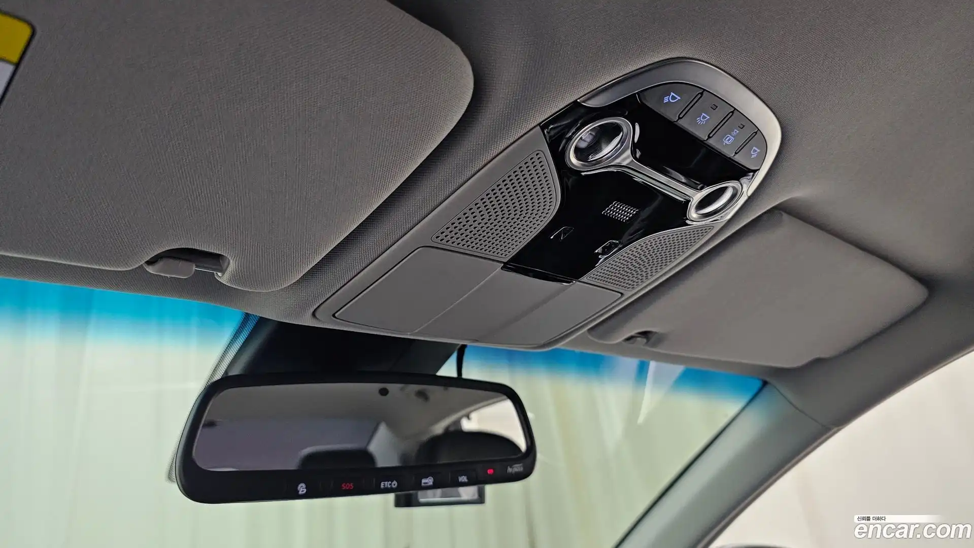 Grandeur Hyundai 2018.8-OPTION-022