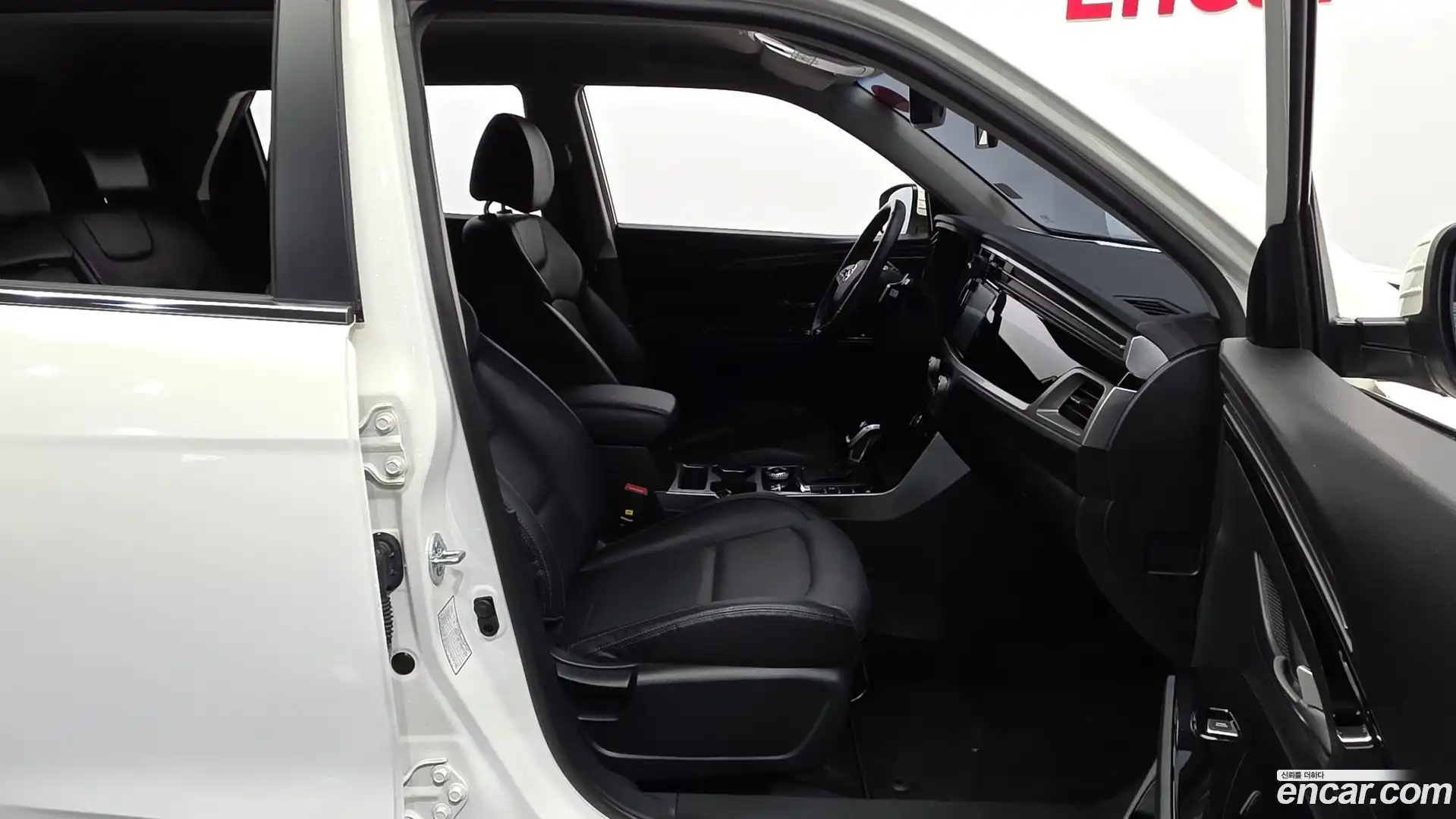KORANDO KG Mobility 2022.0-OPTION-015