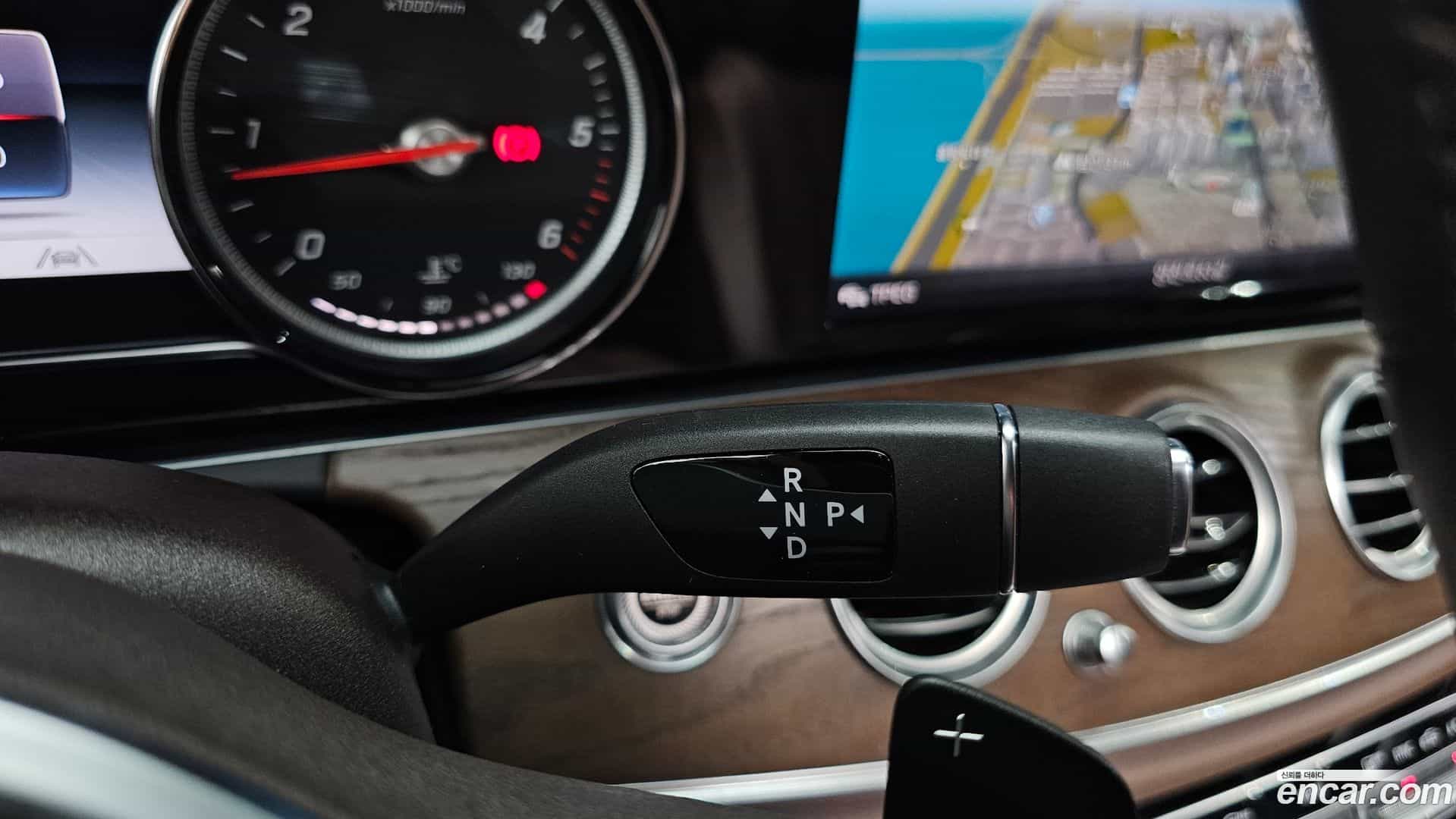 E-Class Mercedes-Benz 2020.2-INNER-009