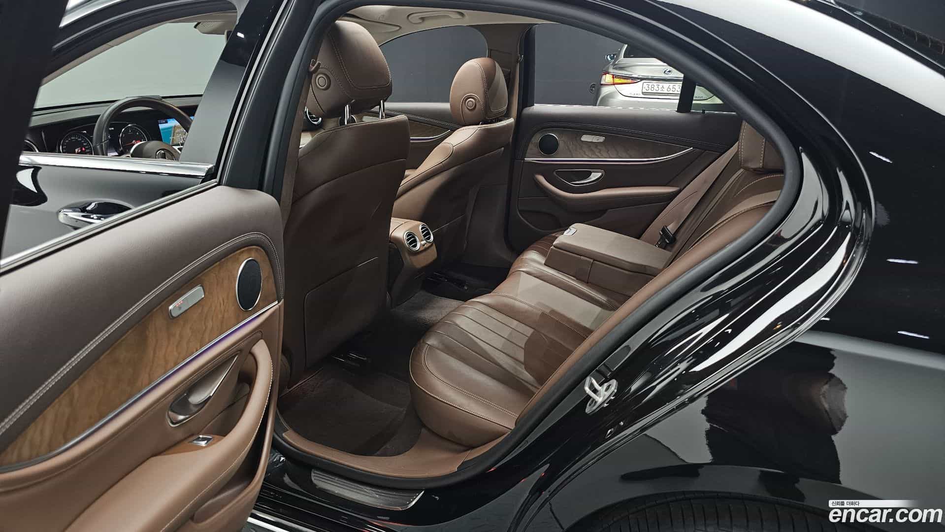 E-Class Mercedes-Benz 2020.2-OPTION-016