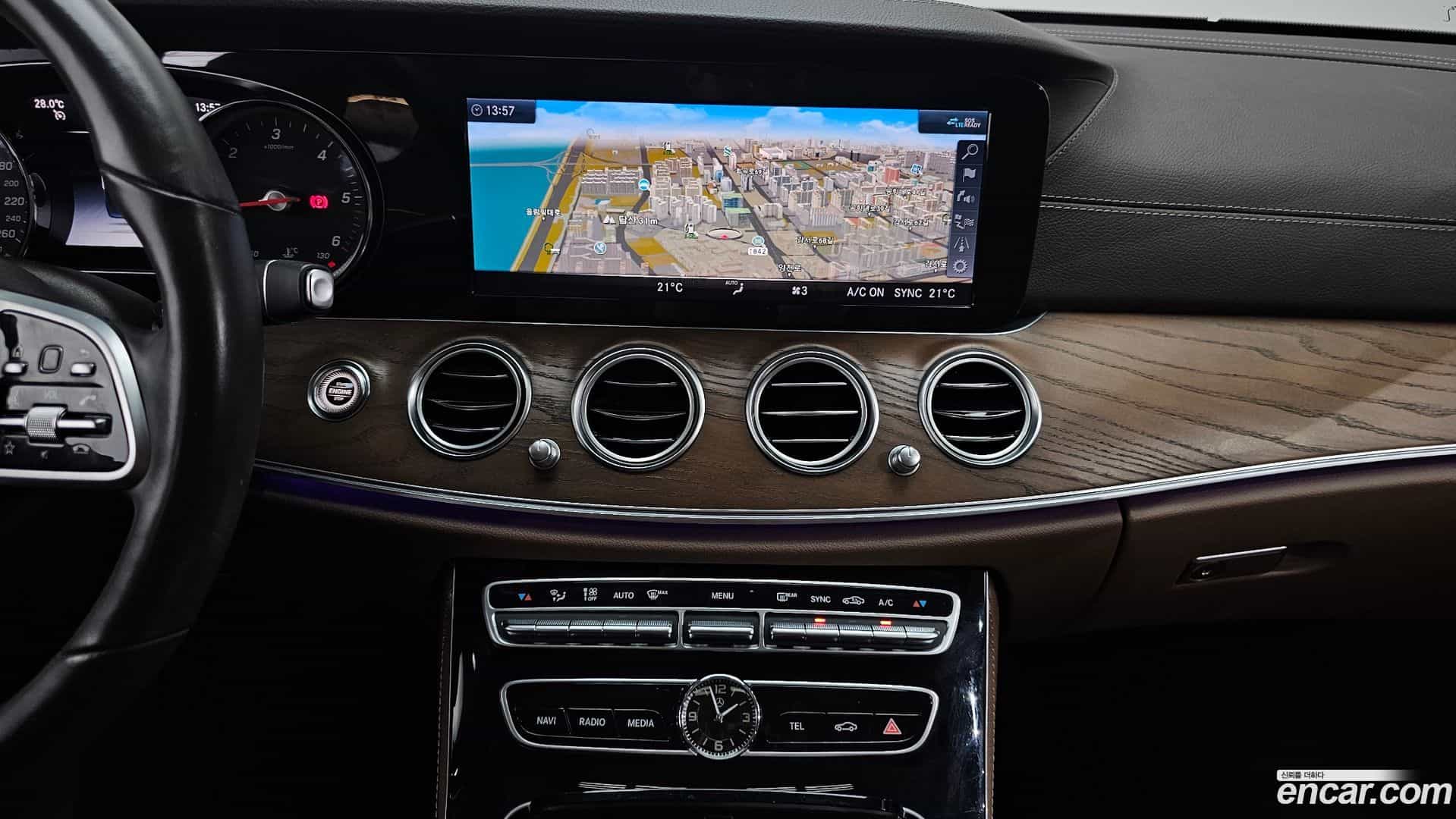 E-Class Mercedes-Benz 2020.2-OPTION-018