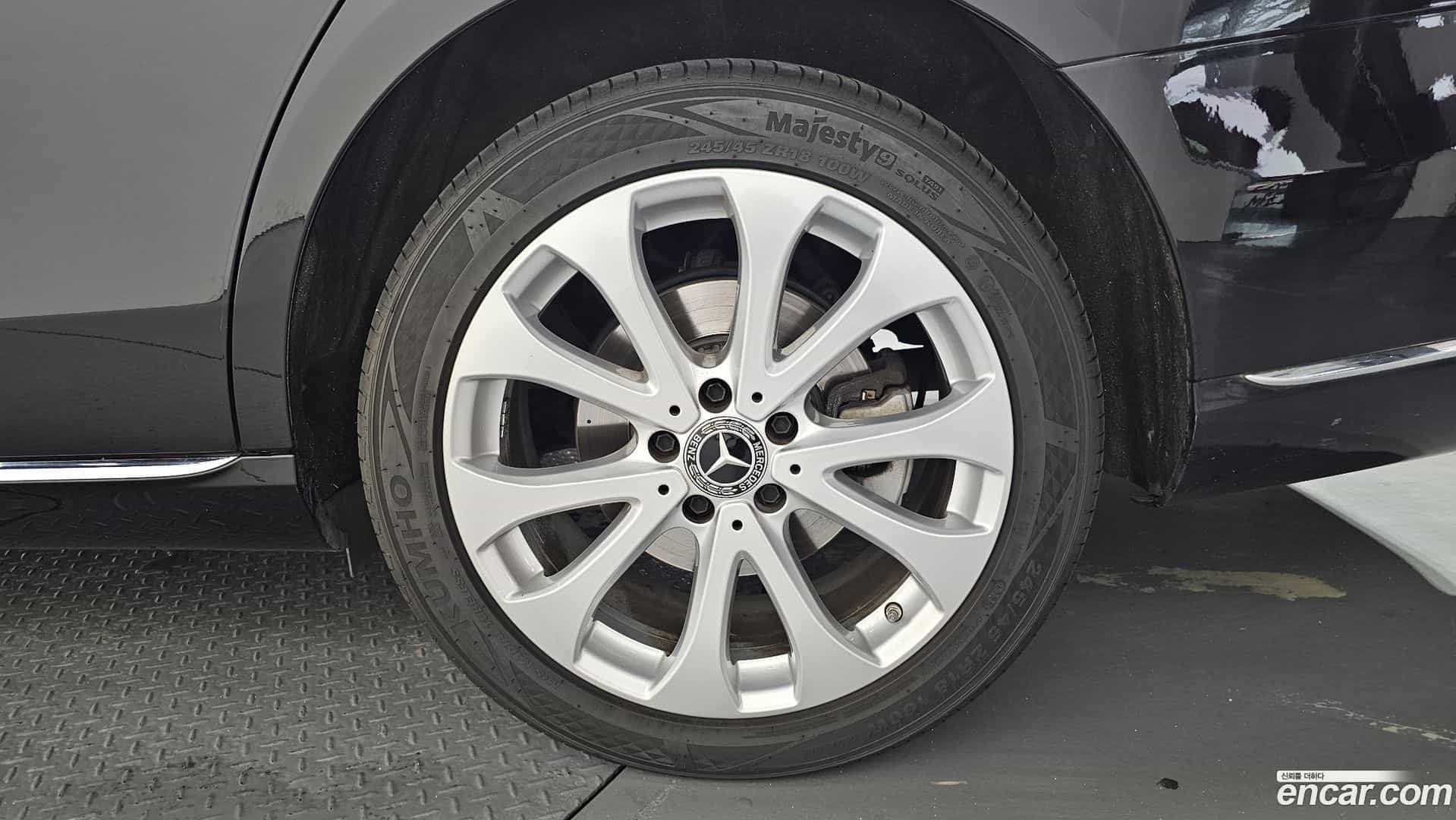 E-Class Mercedes-Benz 2020.2-OUTER-031