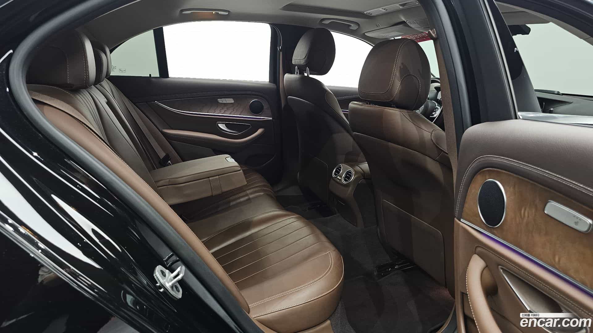 E-Class Mercedes-Benz 2020.2-INNER-036