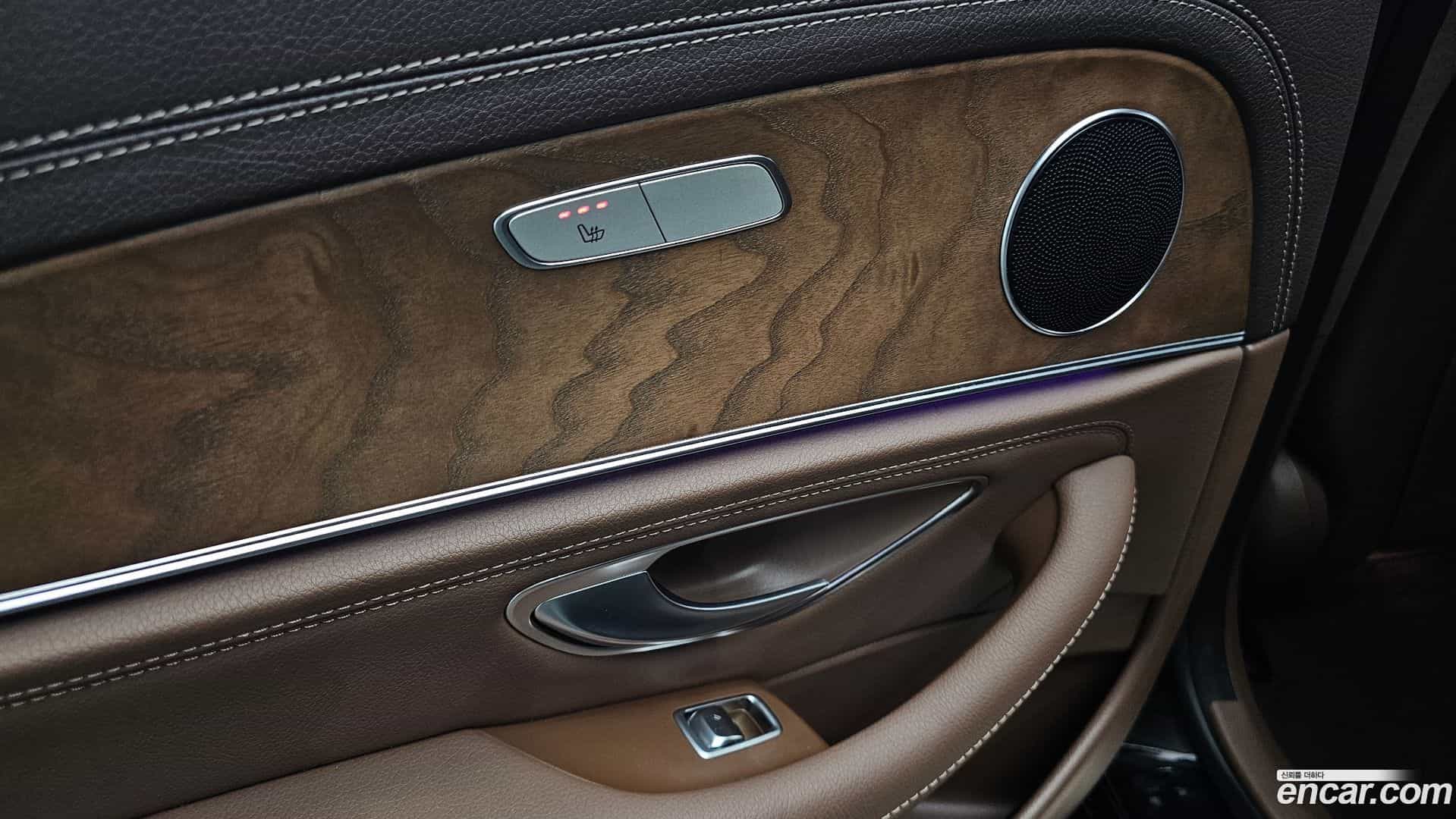 E-Class Mercedes-Benz 2020.2-OPTION-040