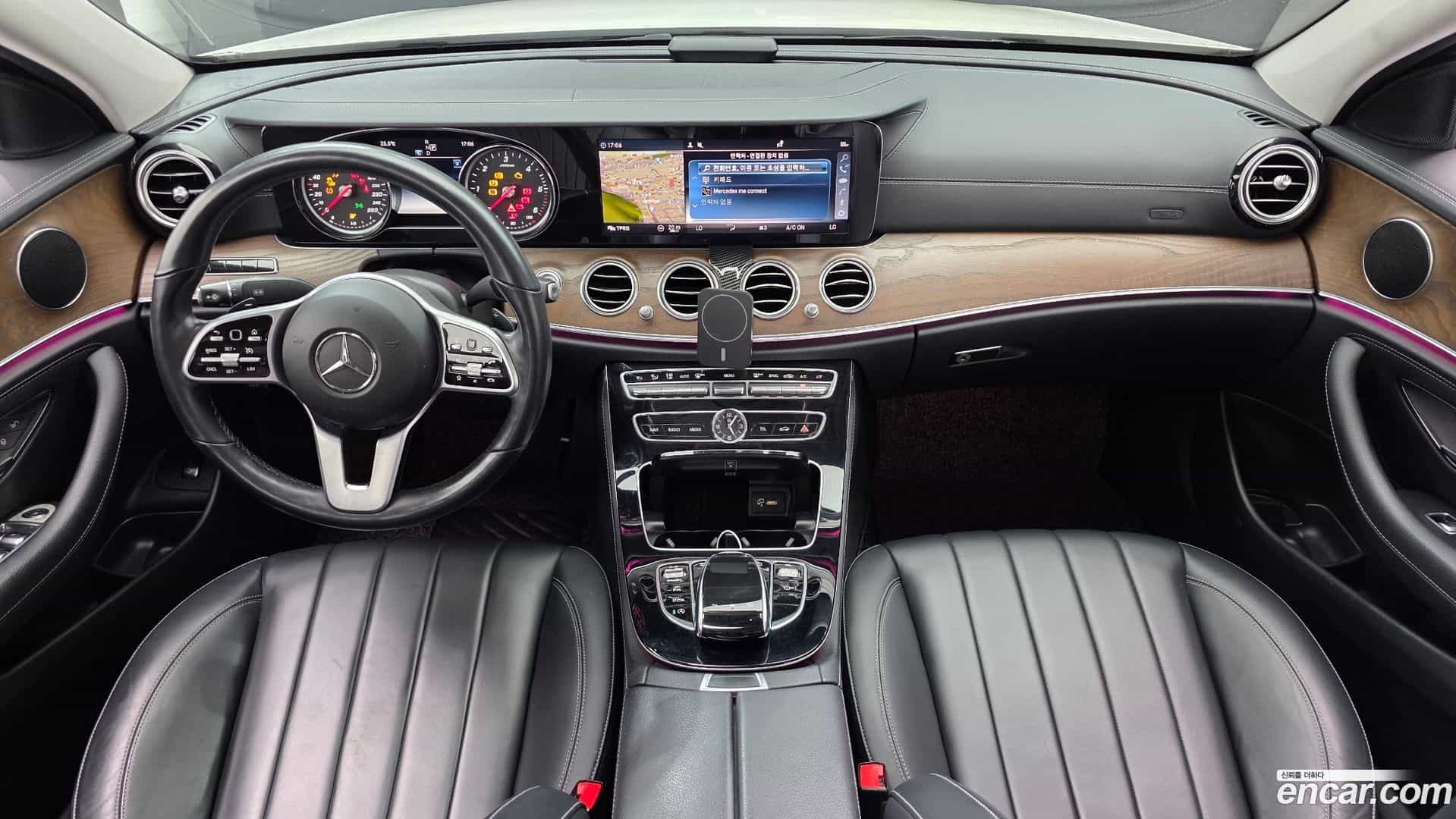 E-Class Mercedes-Benz 2019.5-INNER-007