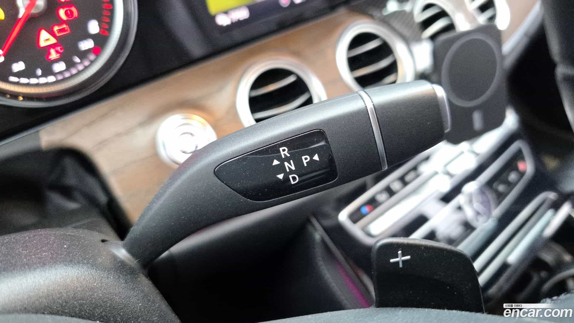E-Class Mercedes-Benz 2019.5-INNER-009