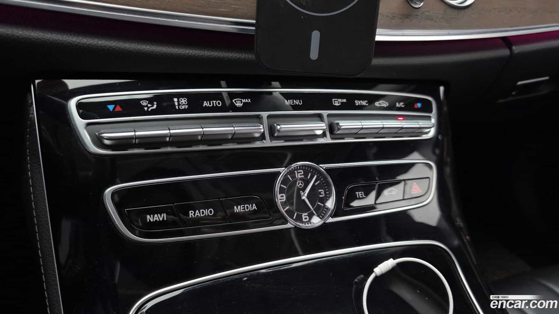 E-Class Mercedes-Benz 2019.5-OPTION-022