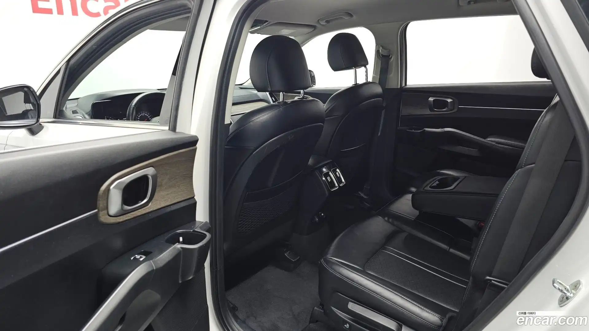 Sorento Kia 2022.7-INNER-036