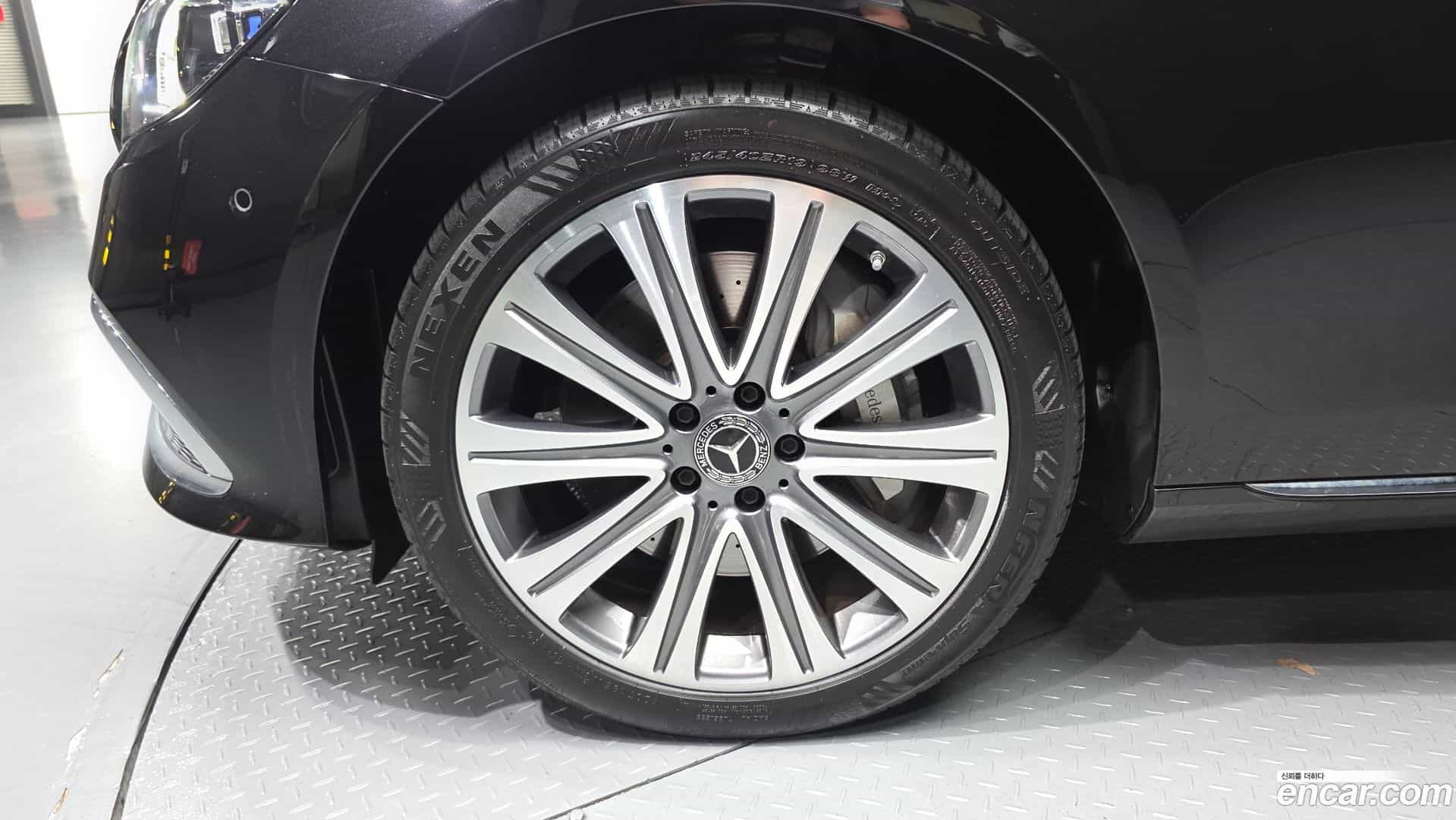 E-Class Mercedes-Benz 2022.2-OUTER-005