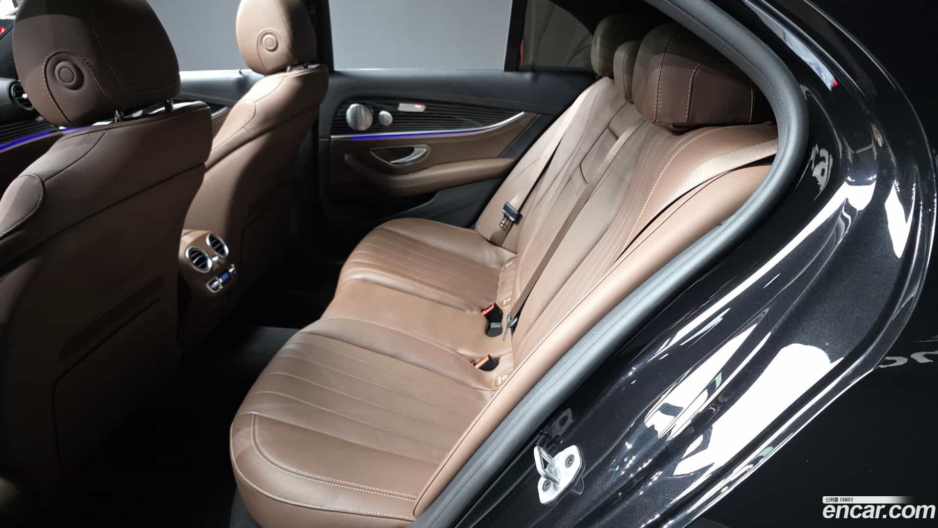 E-Class Mercedes-Benz 2022.2-INNER-036