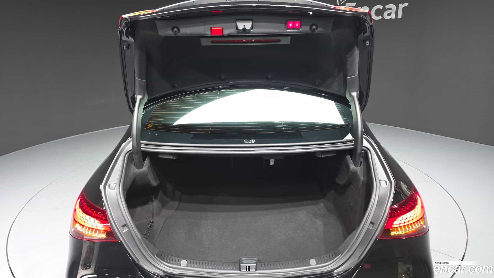 E-Class Mercedes-Benz 2022.2-OPTION-044