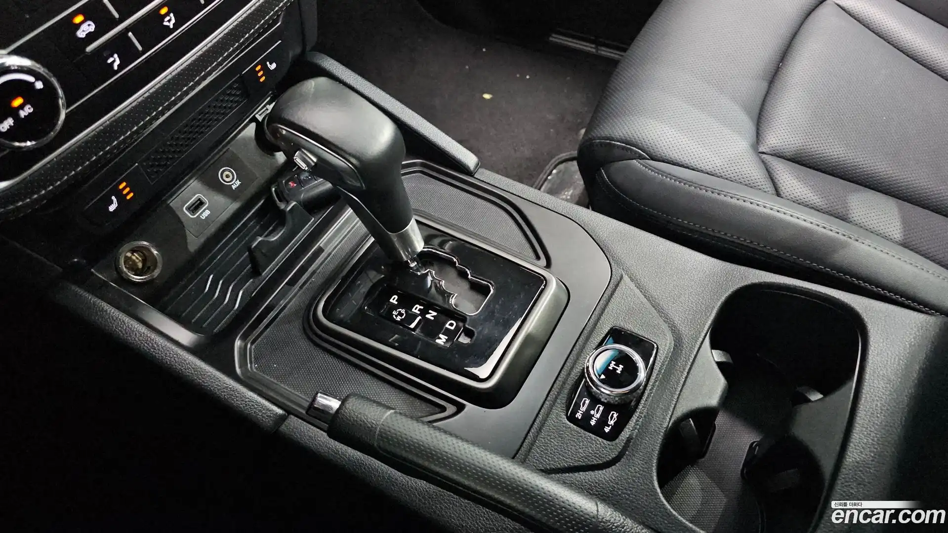 Rexton KG Mobility 2021.11-INNER-009