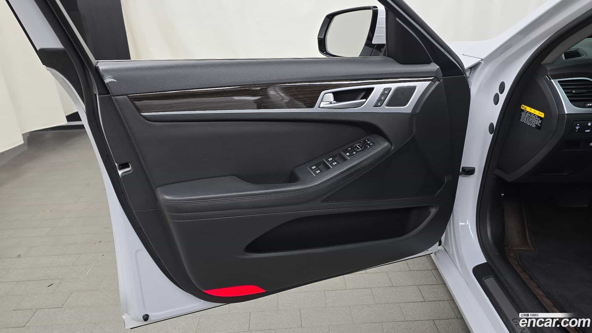 G80 Genesis 2016.9-INNER-034