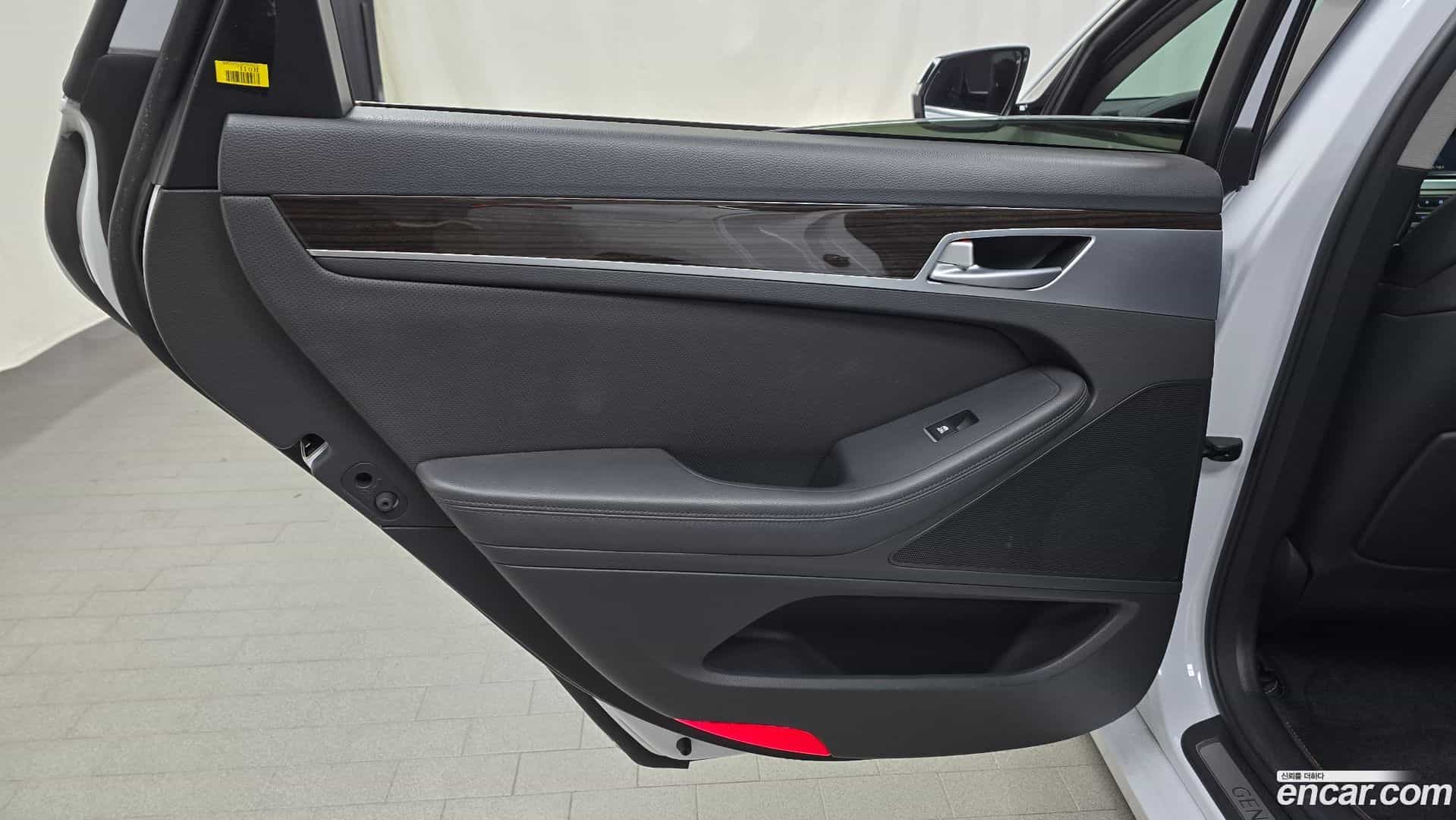 G80 Genesis 2016.9-INNER-035