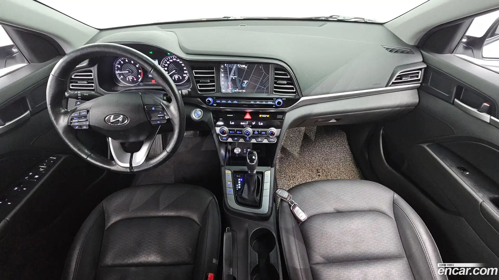 AVANTE Hyundai 2019.11-INNER-007