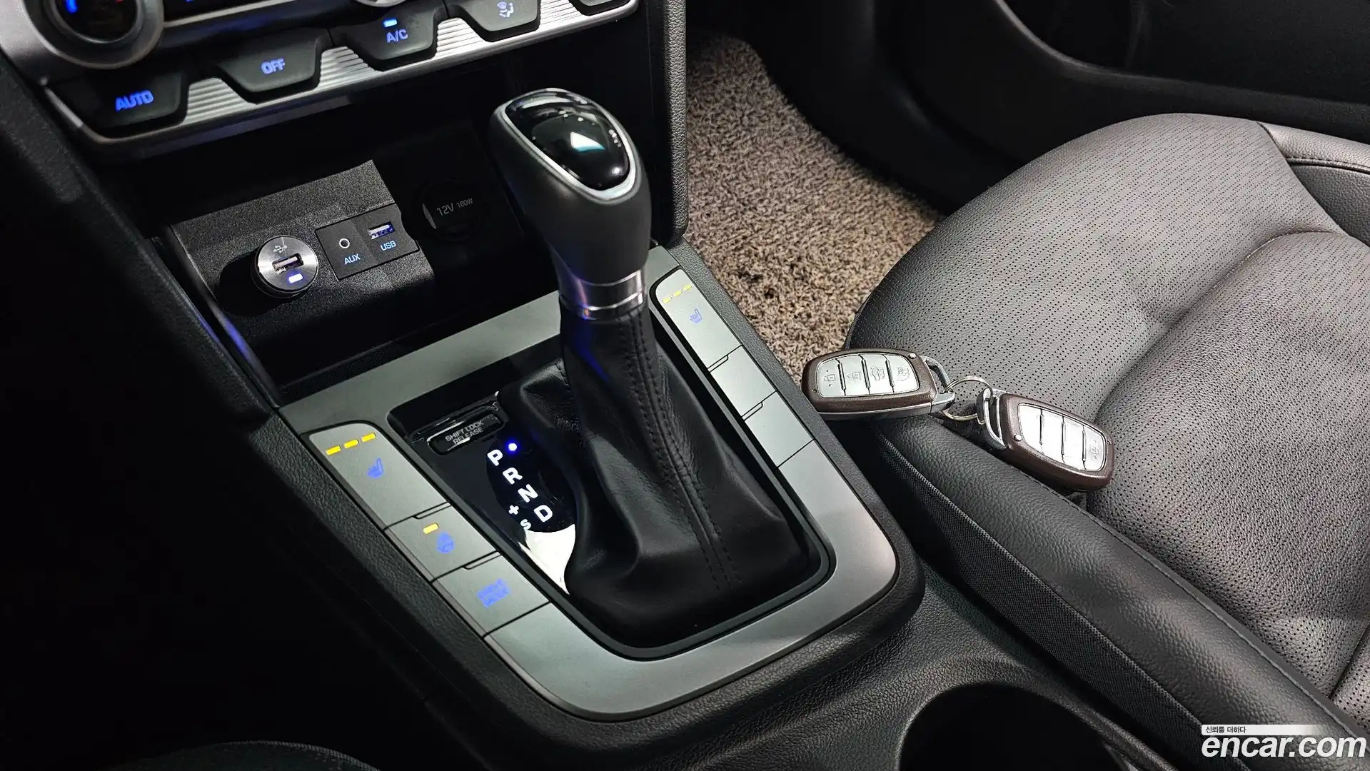 AVANTE Hyundai 2019.11-INNER-009