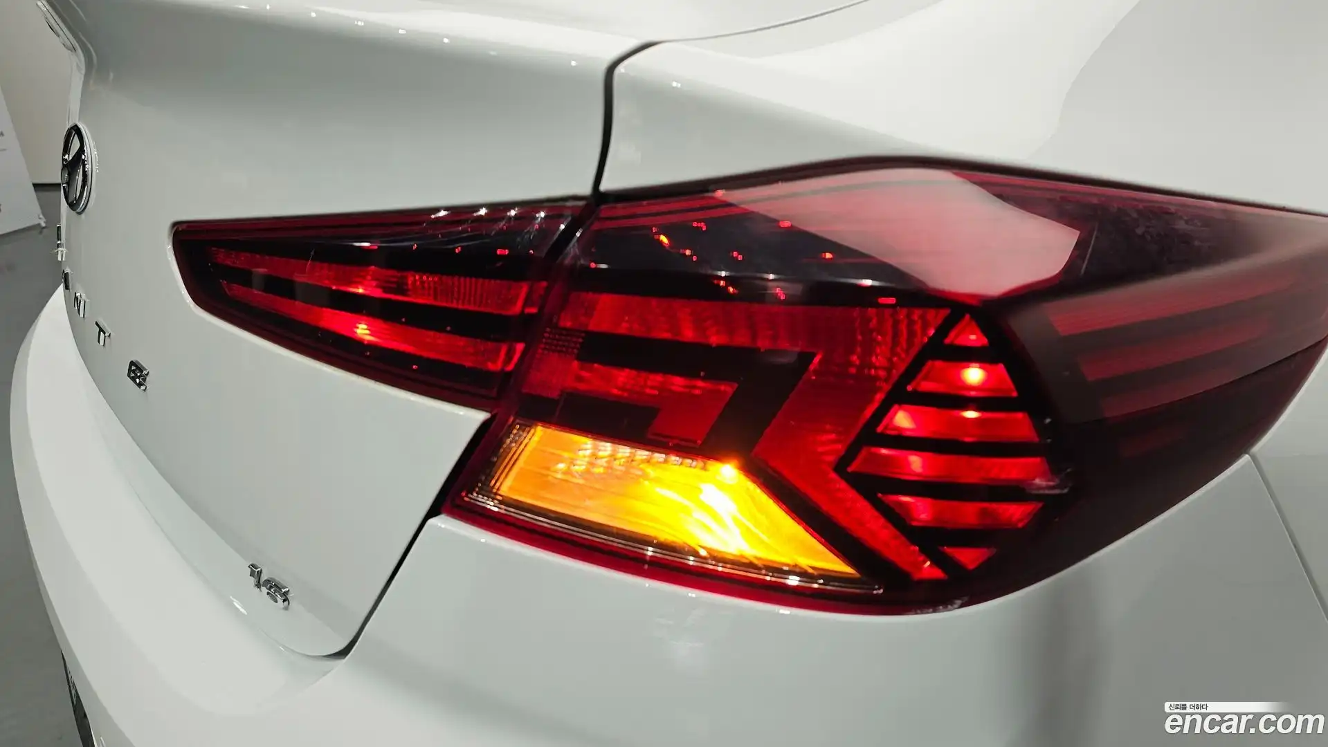 AVANTE Hyundai 2019.11-OUTER-033
