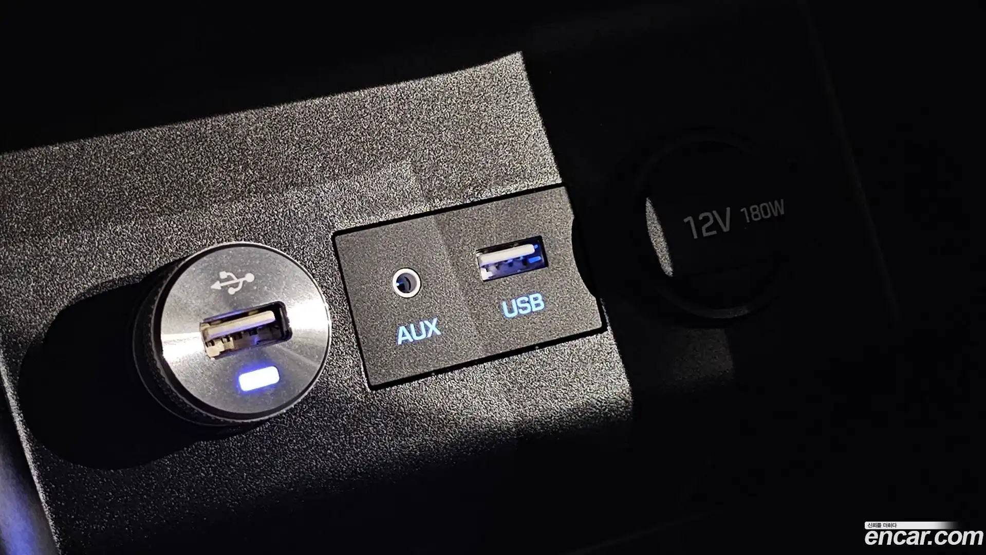 AVANTE Hyundai 2019.11-OPTION-043
