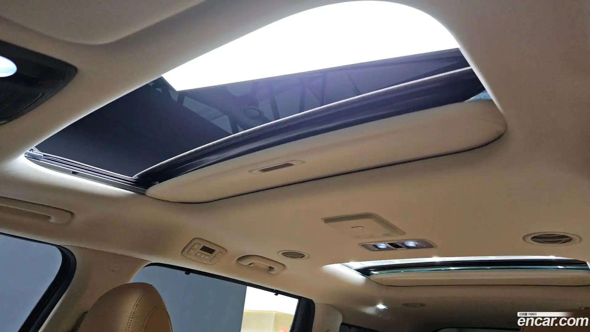 Canival Kia 2022.4-OPTION-041