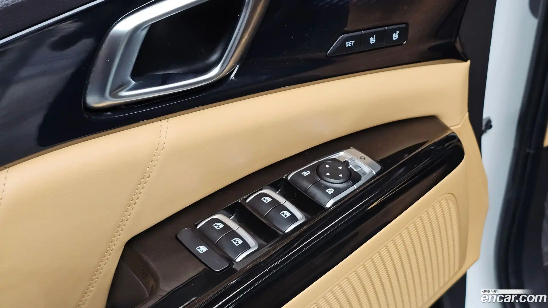 Canival Kia 2023.6-OPTION-024