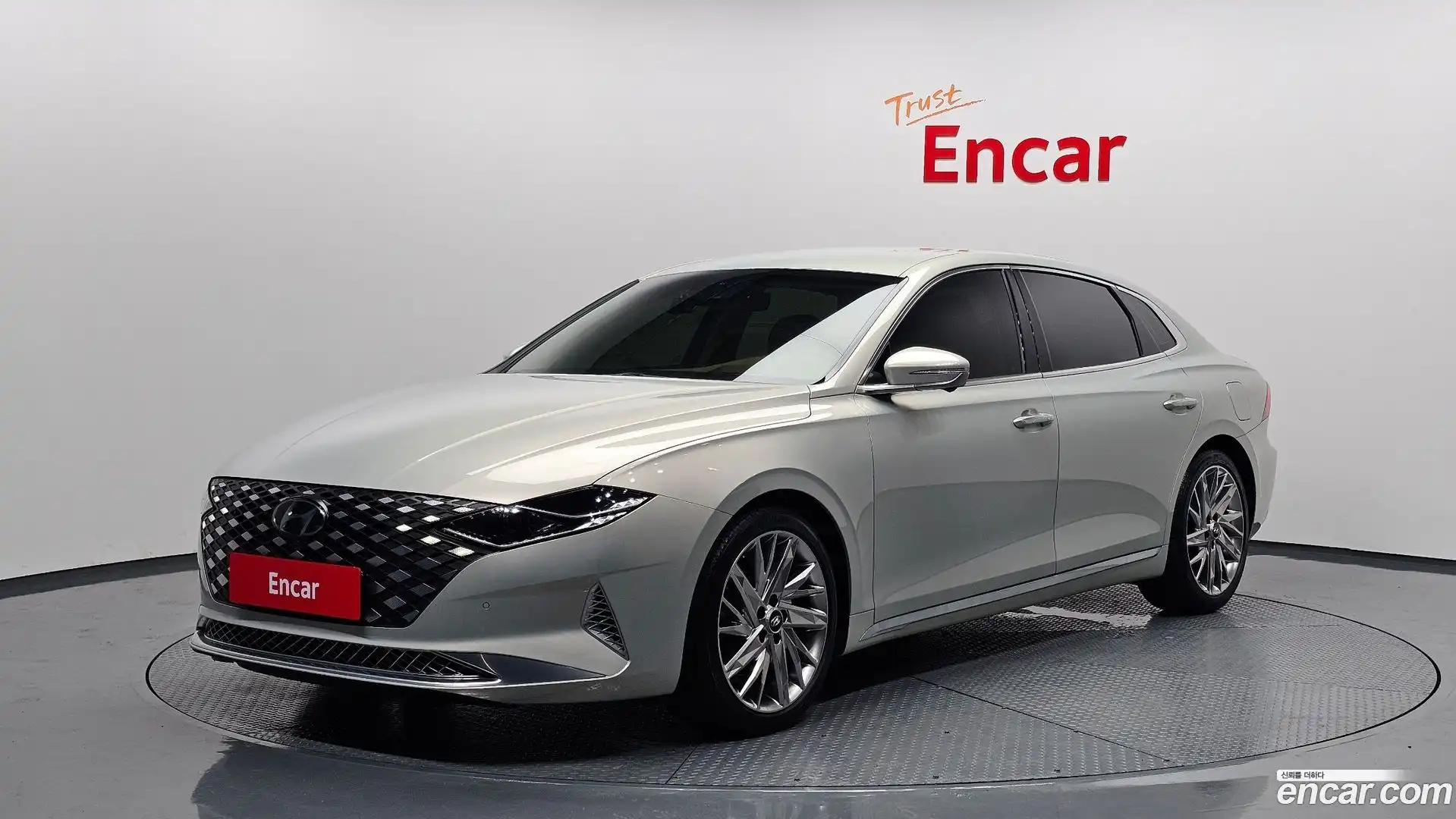 Grandeur Hyundai 2021.1-OUTER-001