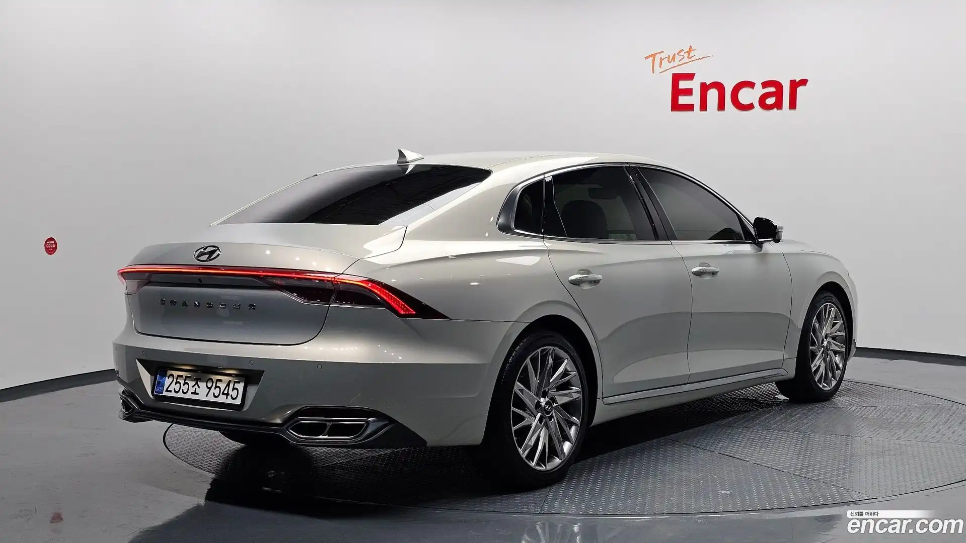 Grandeur Hyundai 2021.1-OUTER-002