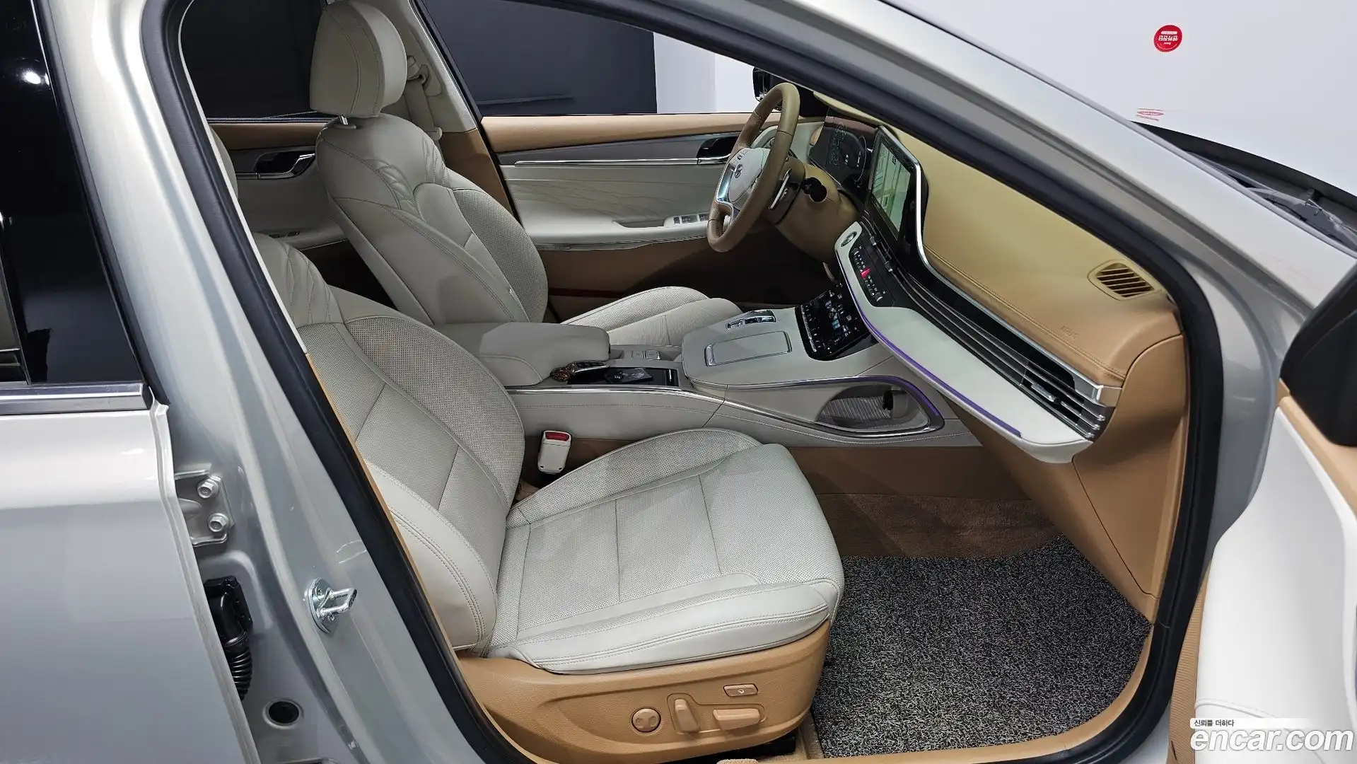 Grandeur Hyundai 2021.1-OPTION-016