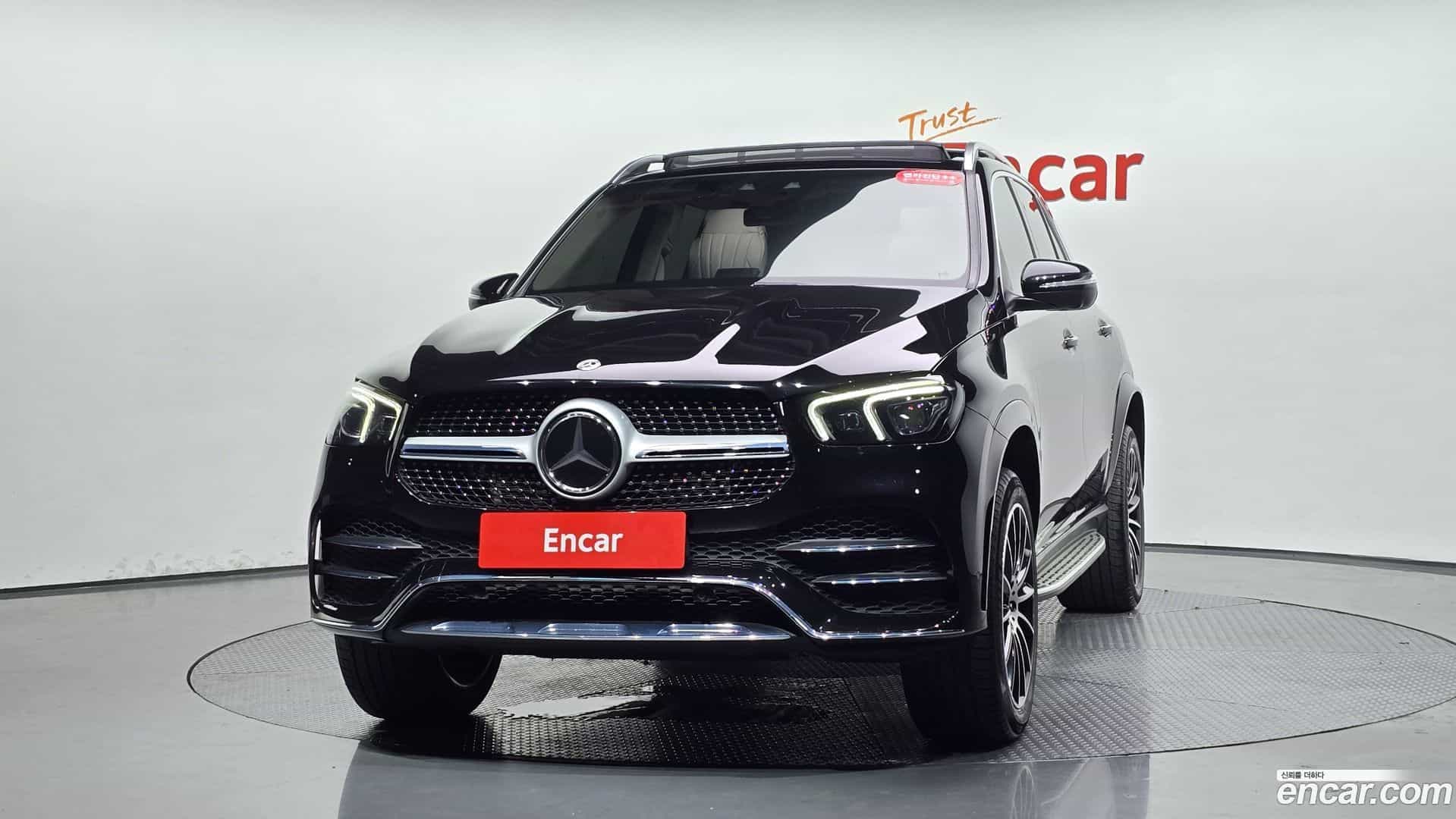 GLE-Class Mercedes-Benz 2023.2-OUTER-003