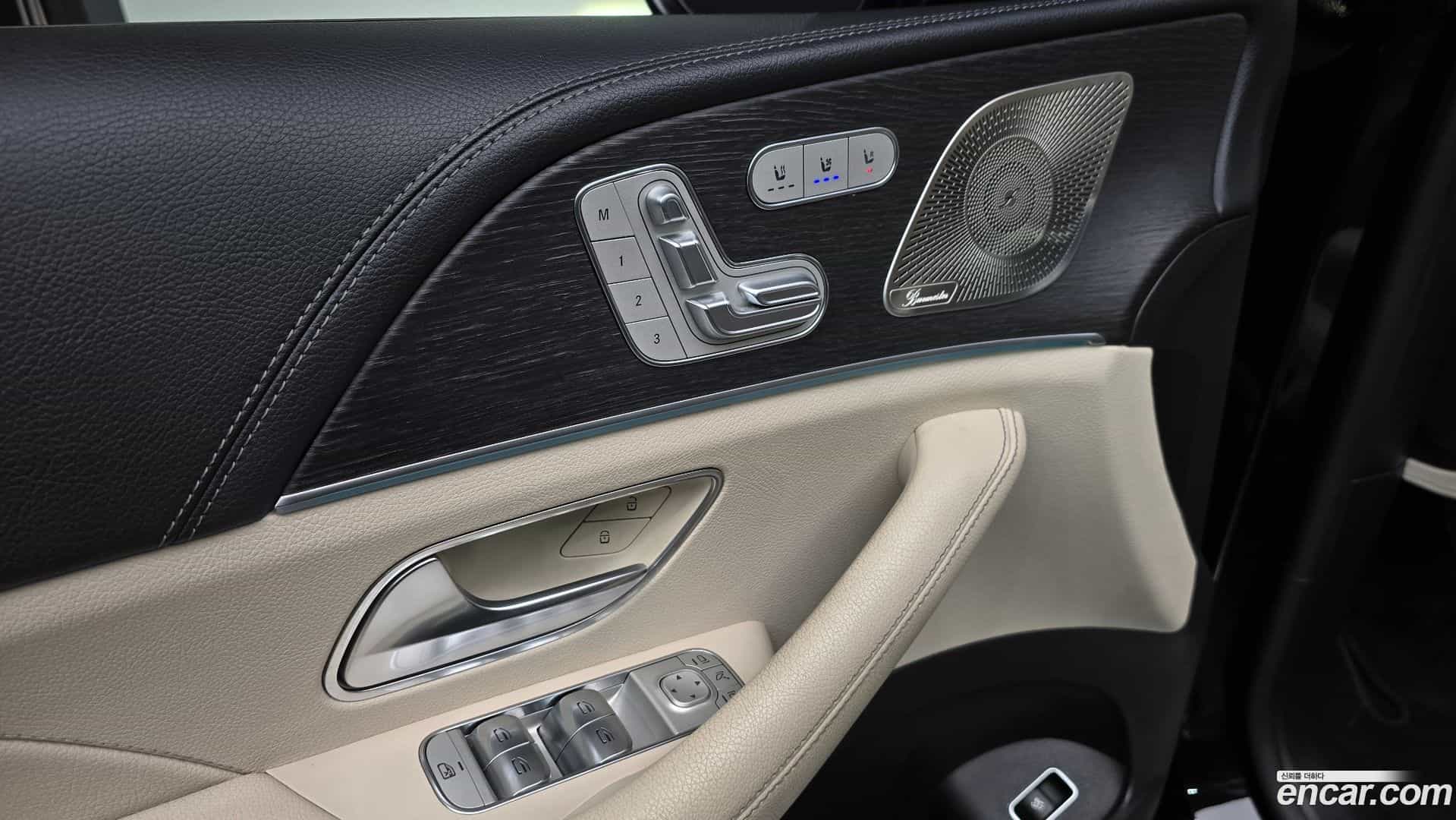 GLE-Class Mercedes-Benz 2023.2-OPTION-040