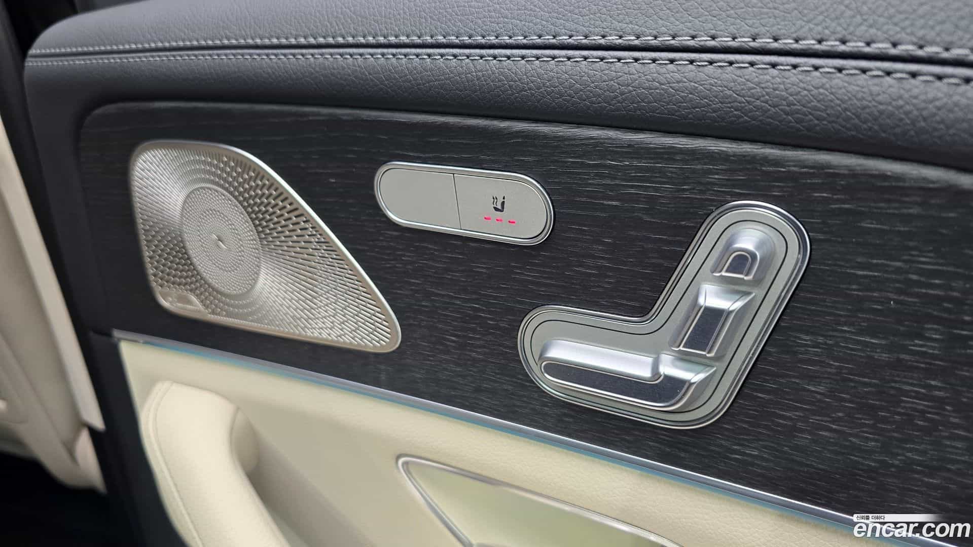 GLE-Class Mercedes-Benz 2023.2-OPTION-041