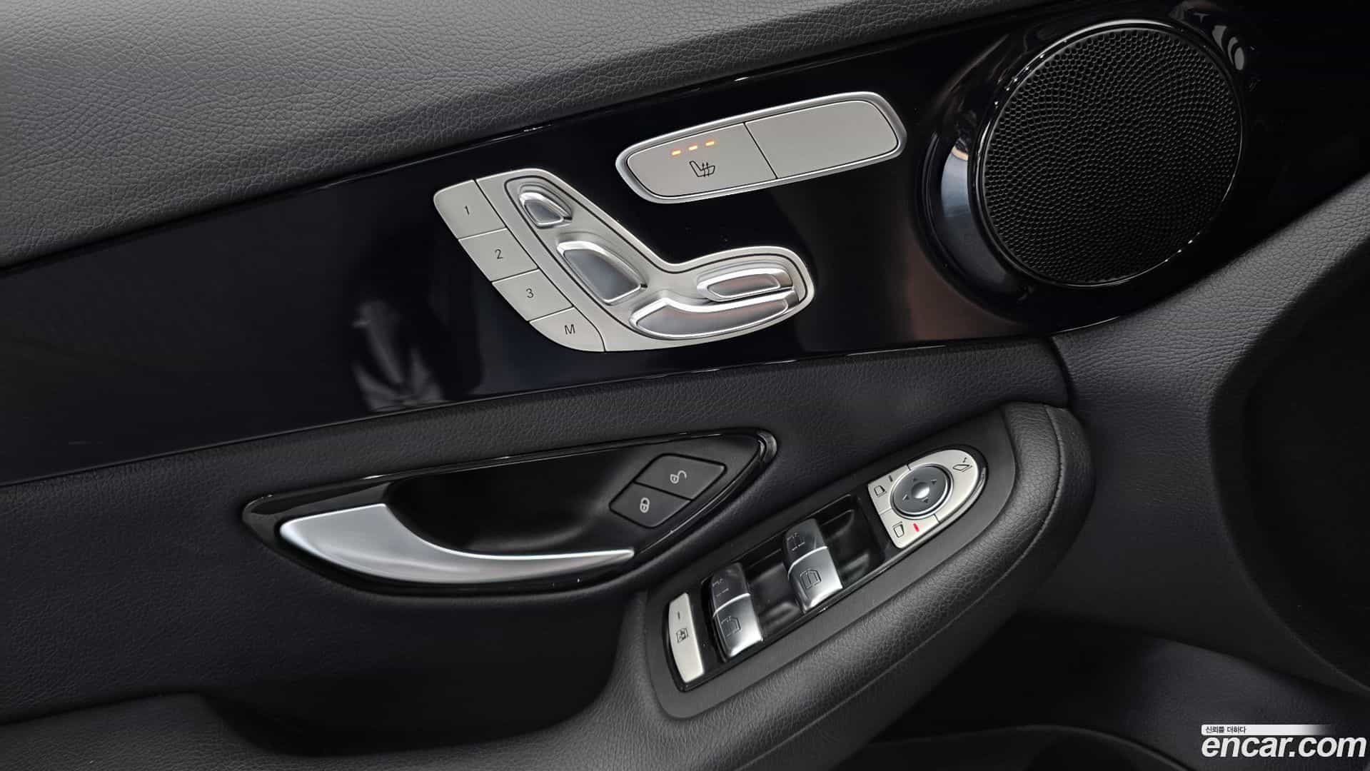 C-Class Mercedes-Benz 2016.8-OPTION-021