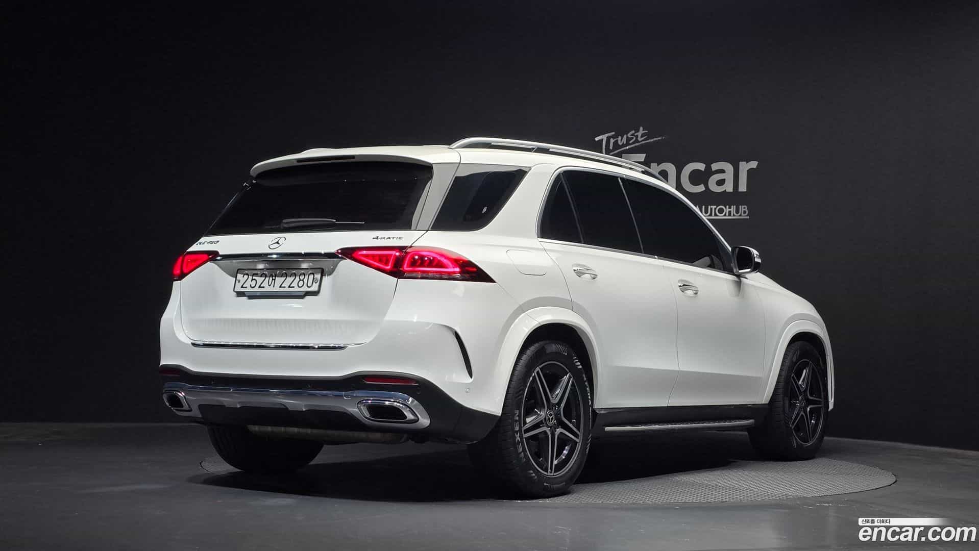 GLE-Class Mercedes-Benz 2019.11-OUTER-002