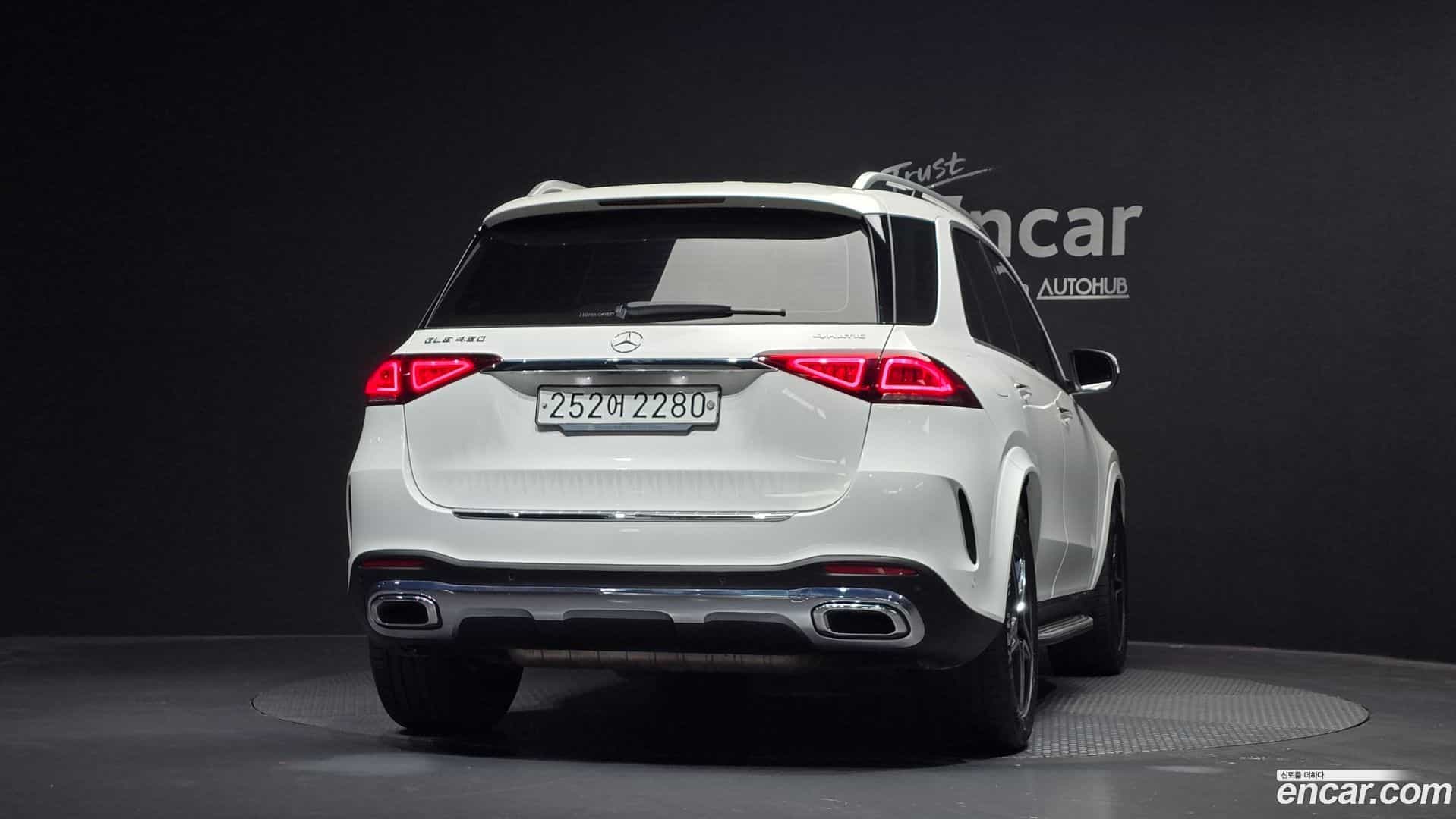 GLE-Class Mercedes-Benz 2019.11-OUTER-004