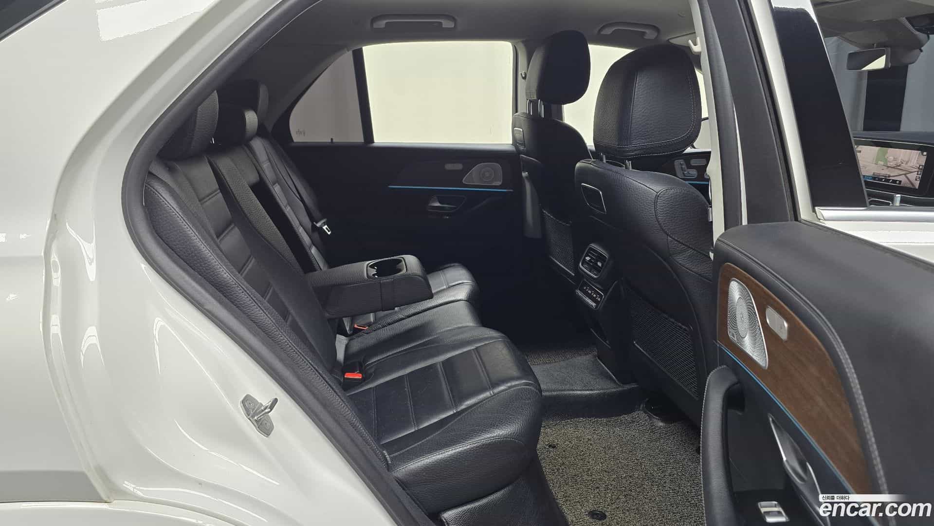 GLE-Class Mercedes-Benz 2019.11-OPTION-015