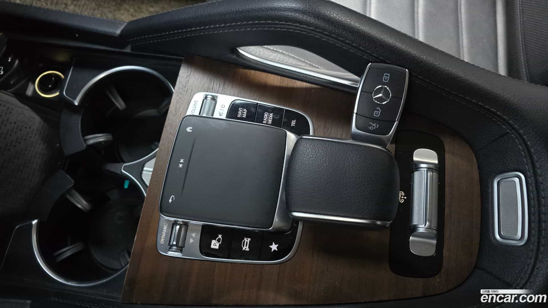 GLE-Class Mercedes-Benz 2019.11-OPTION-022
