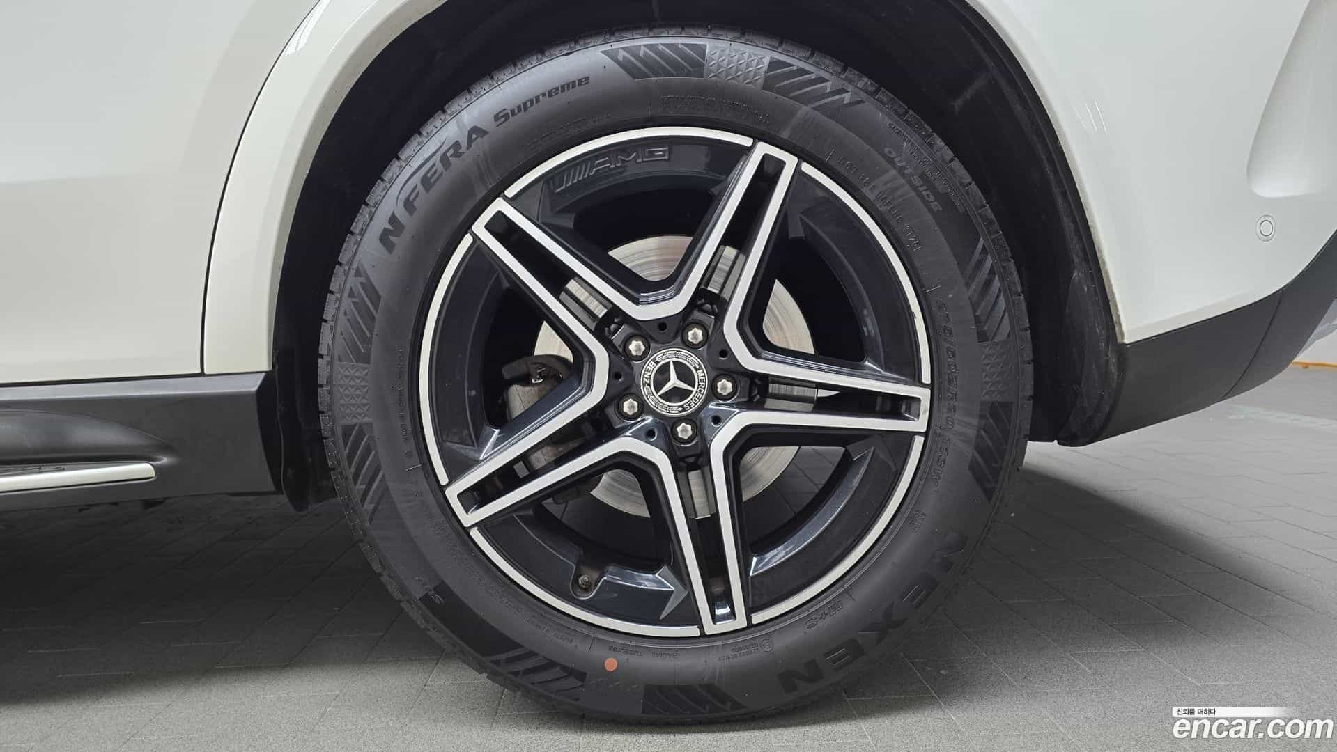 GLE-Class Mercedes-Benz 2019.11-OUTER-031