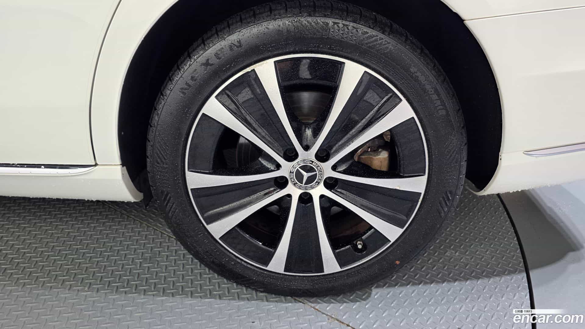 E-Class Mercedes-Benz 2019.11-OUTER-031